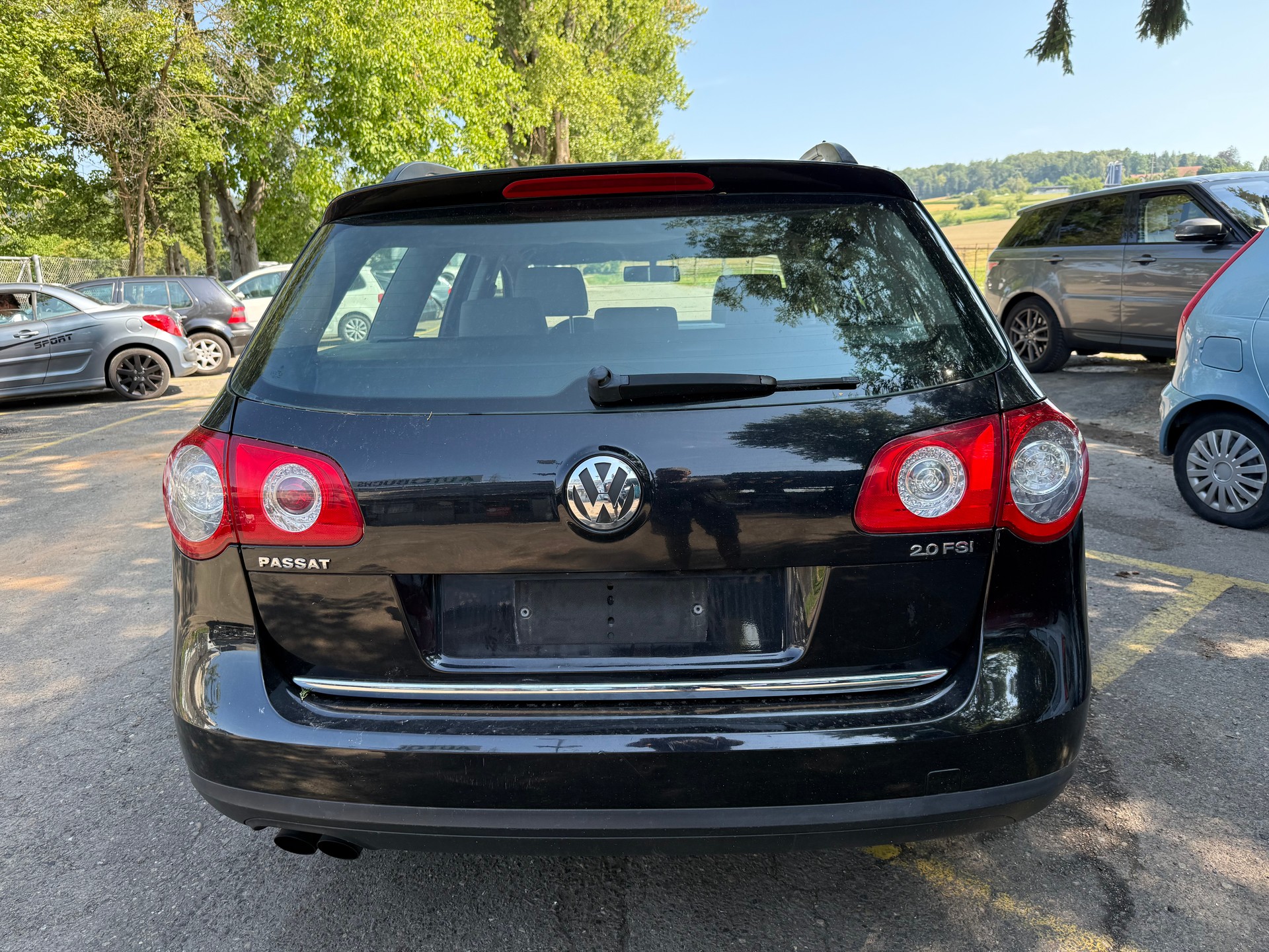 VW Passat Variant 2.0 FSI Trendline-image-4