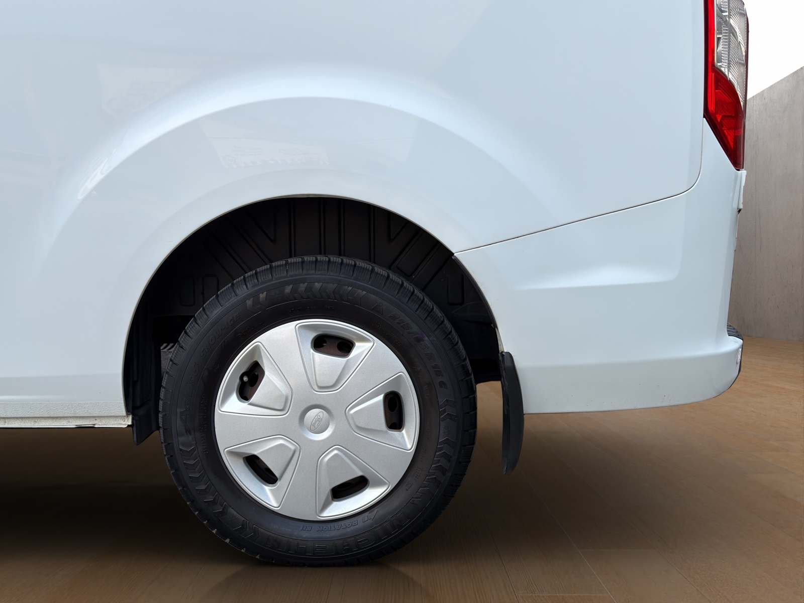 FORD Transit Custom Van 300 L2H1 Trend-image-21