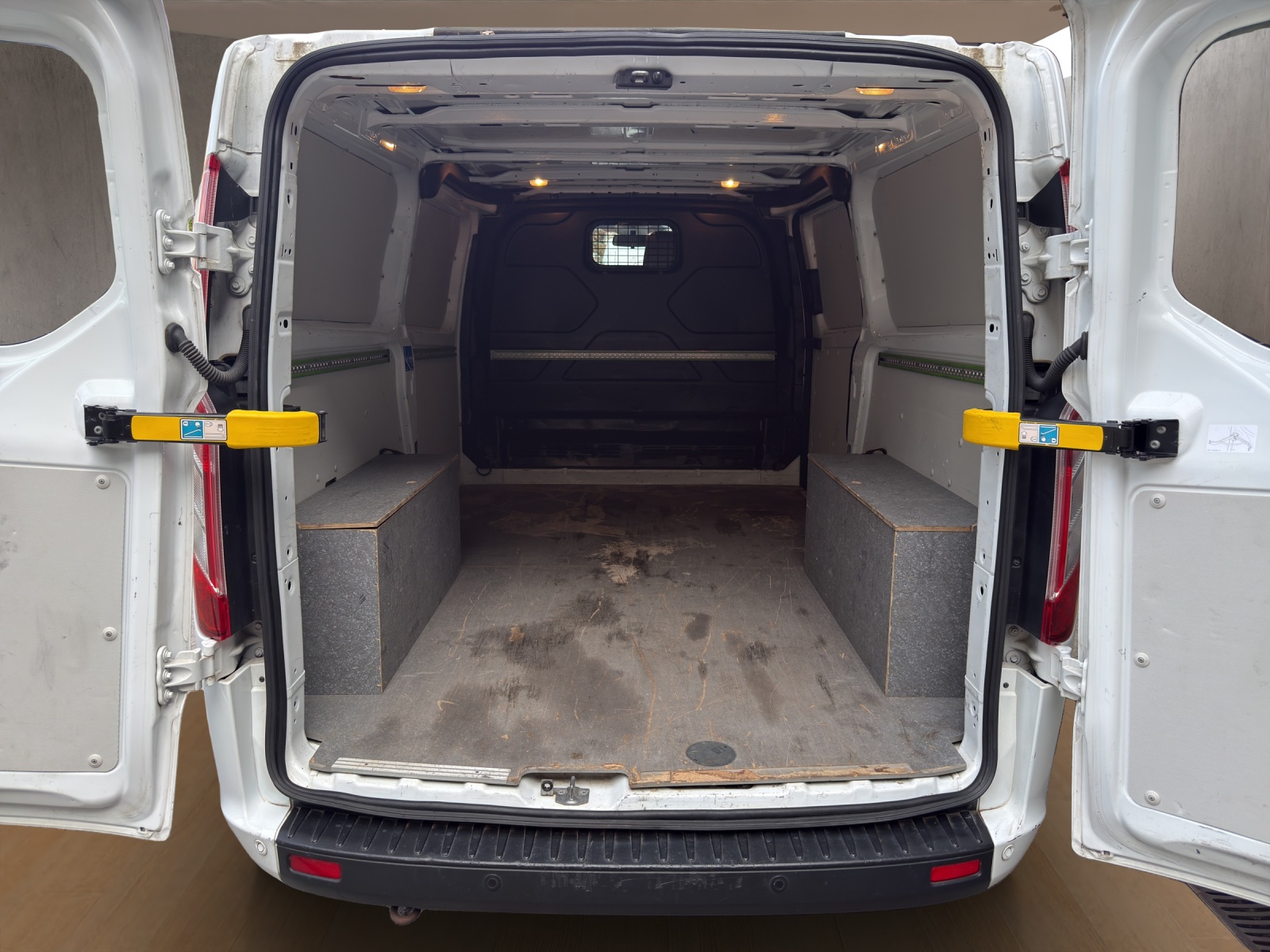 FORD Transit Custom Van 300 L2H1 Trend-image-19