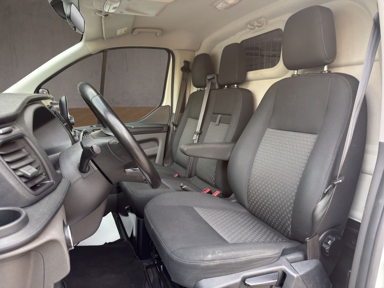 FORD Transit Custom Van 300 L2H1 Trend-image-6