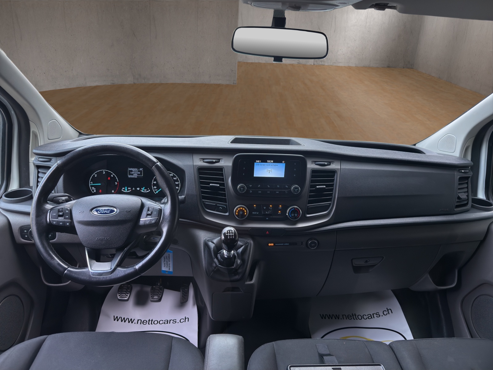 FORD Transit Custom Van 300 L2H1 Trend-image-9
