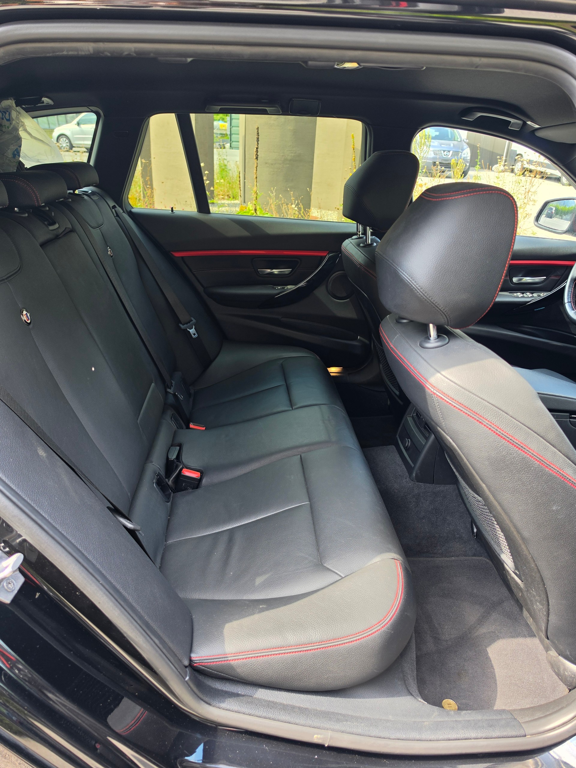 BMW-ALPINA D3 BiTurbo Touring 3.0d xDrive Switch-Tronic-image-10