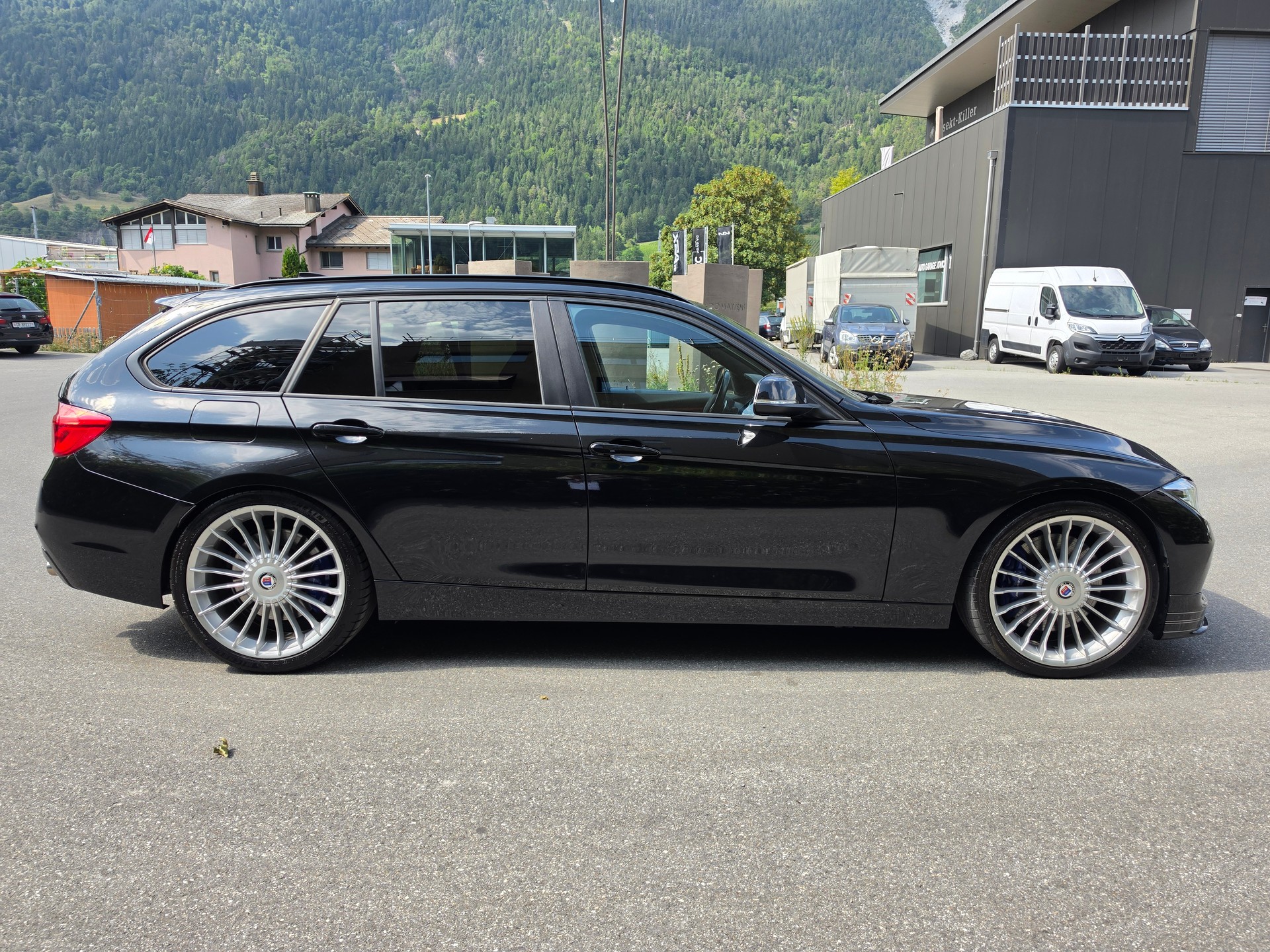 BMW-ALPINA D3 BiTurbo Touring 3.0d xDrive Switch-Tronic-image-5