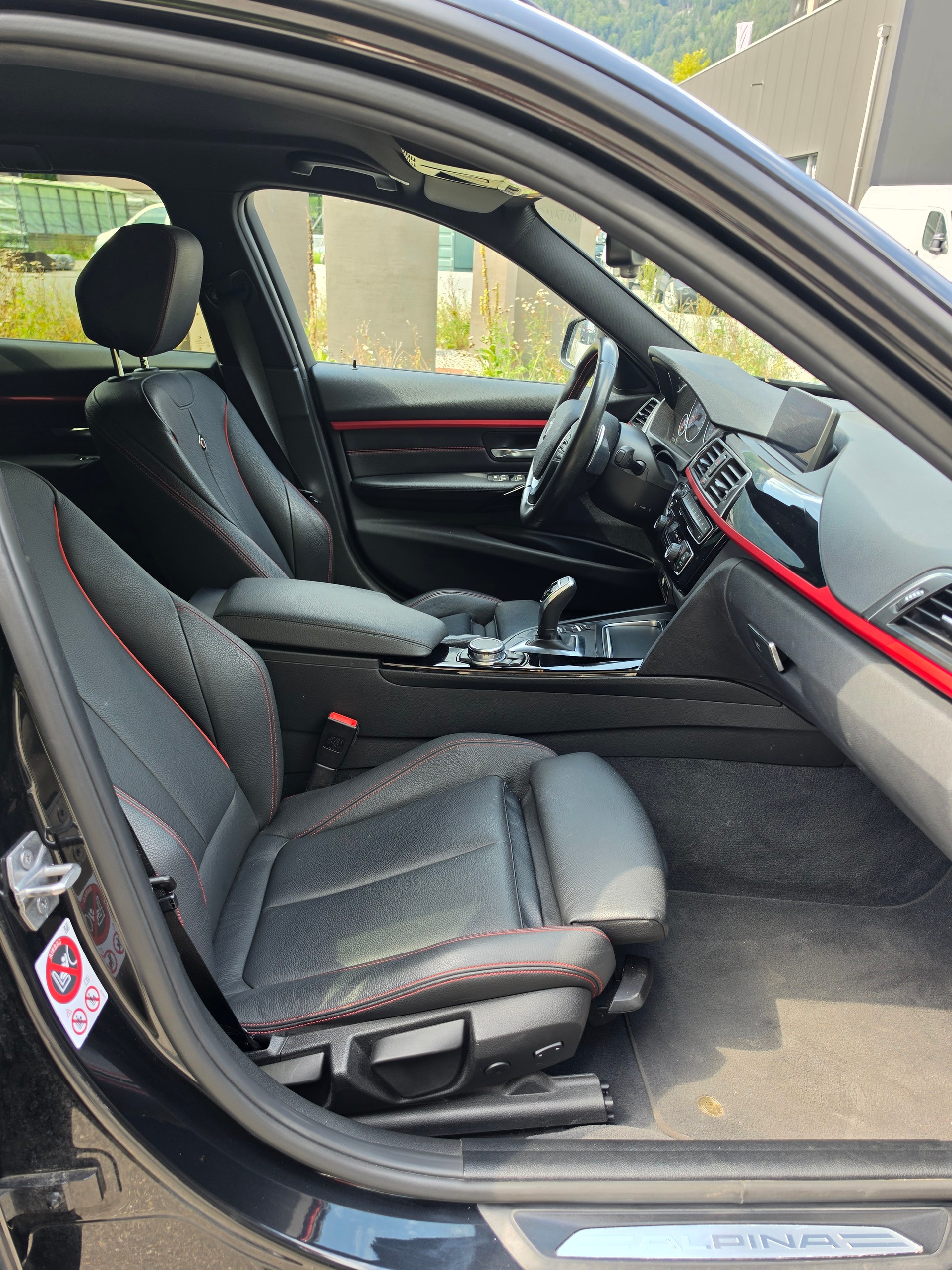 BMW-ALPINA D3 BiTurbo Touring 3.0d xDrive Switch-Tronic-image-11