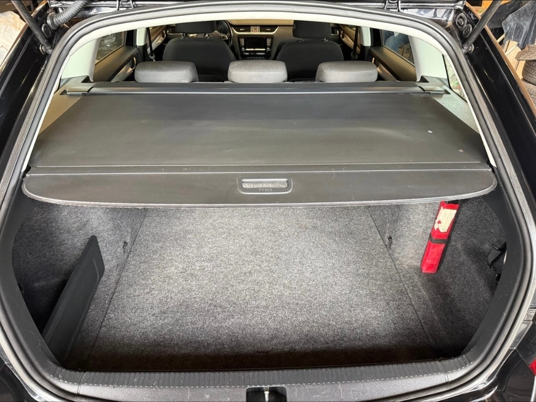 SKODA Octavia Combi 2.0 TDI Ambition-image-13