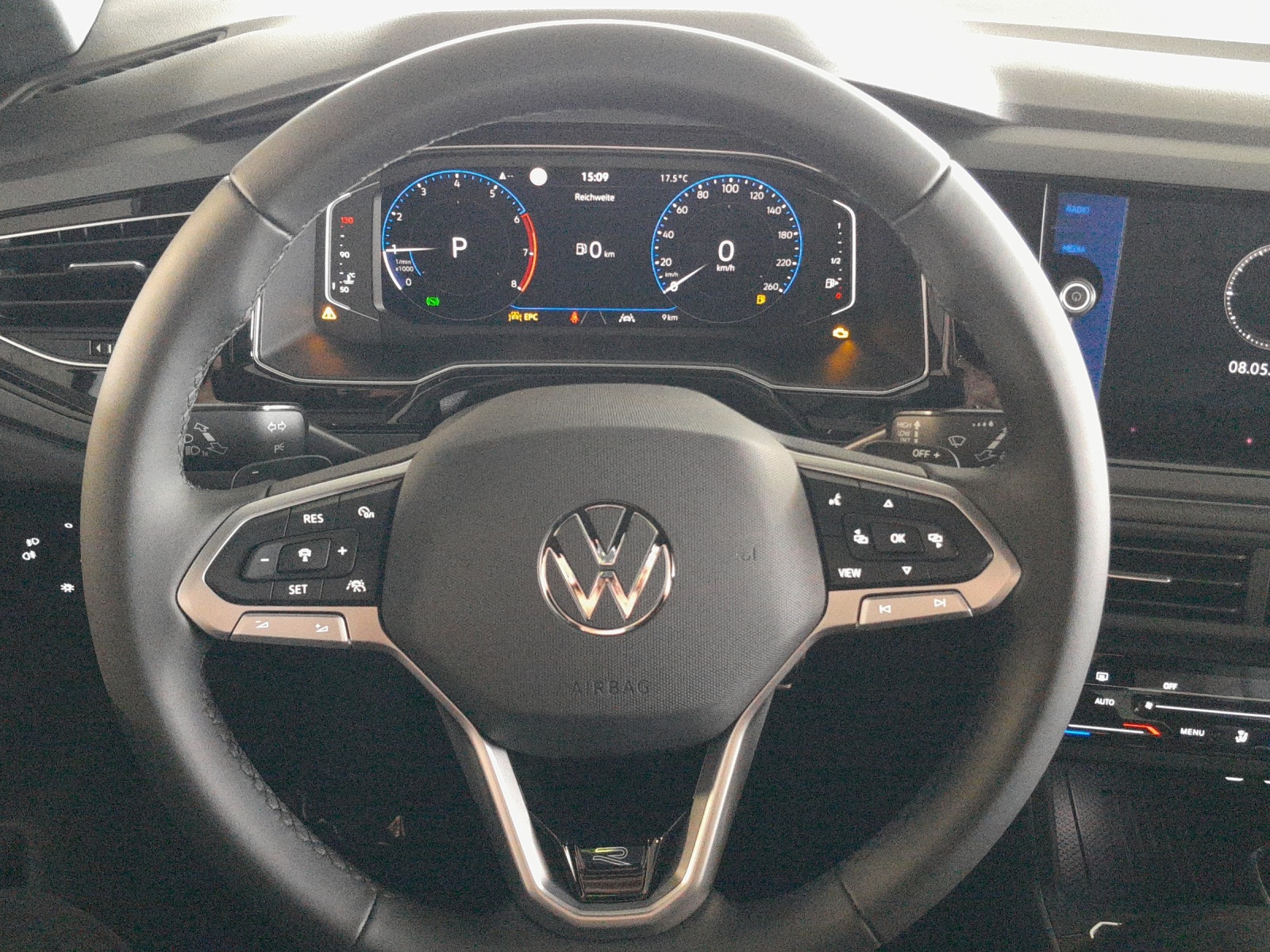 VW Polo 1.0 TSI R-Line DSG-image-9