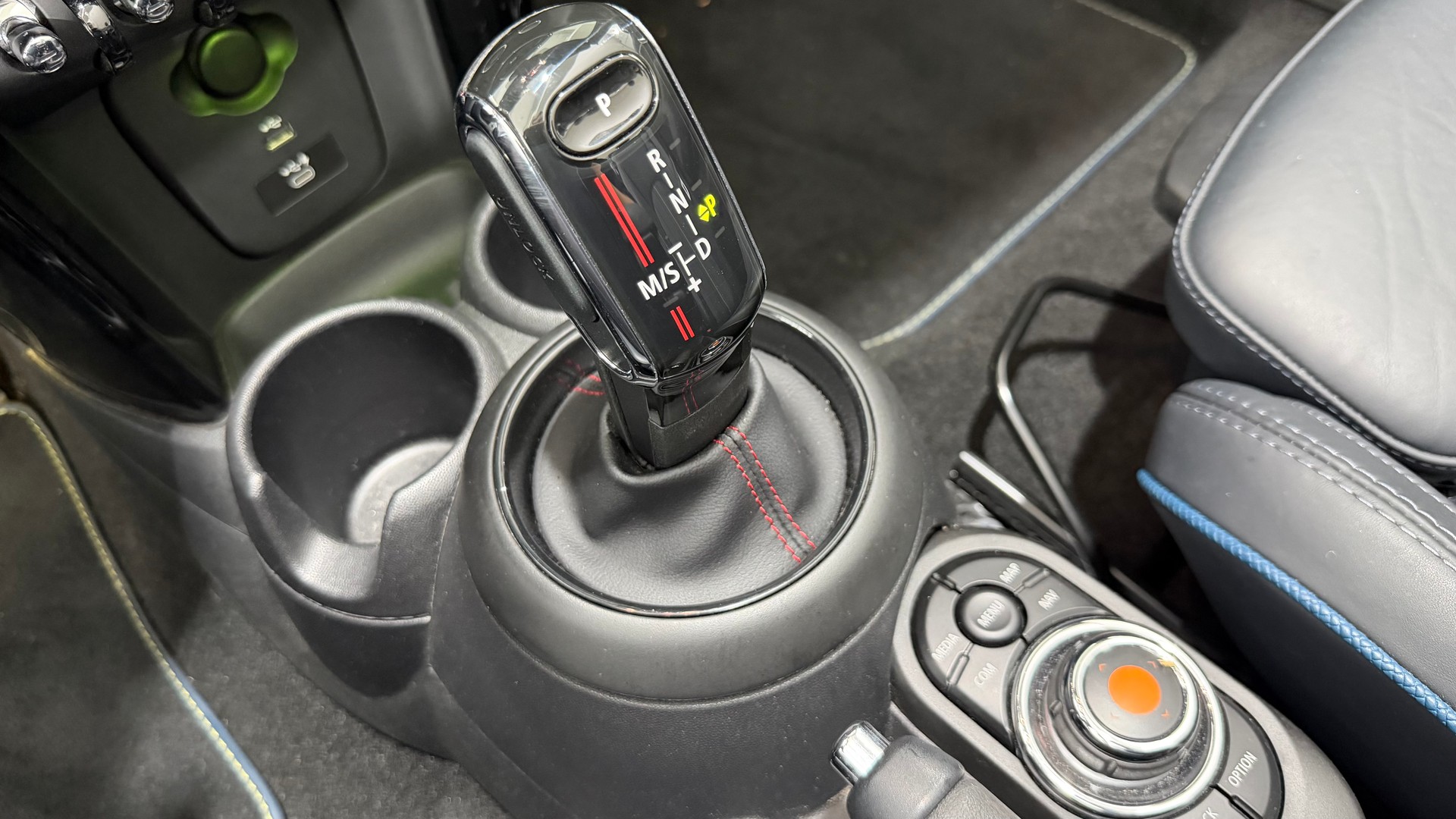 MINI Cabrio F57 2.0i Cooper S SDKG-image-5