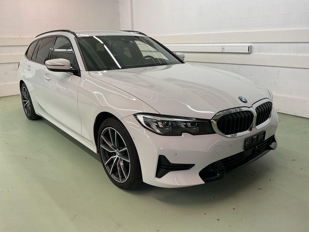 BMW 320d xDrive 48V Touring Steptronic-image-0