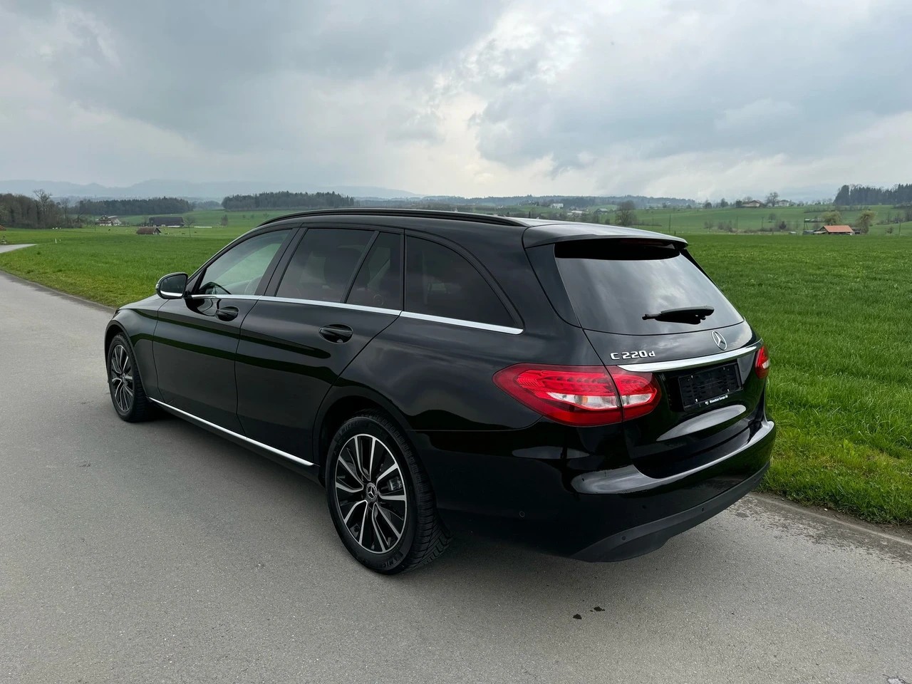 MERCEDES-BENZ C 220 d 9G-Tronic-image-2