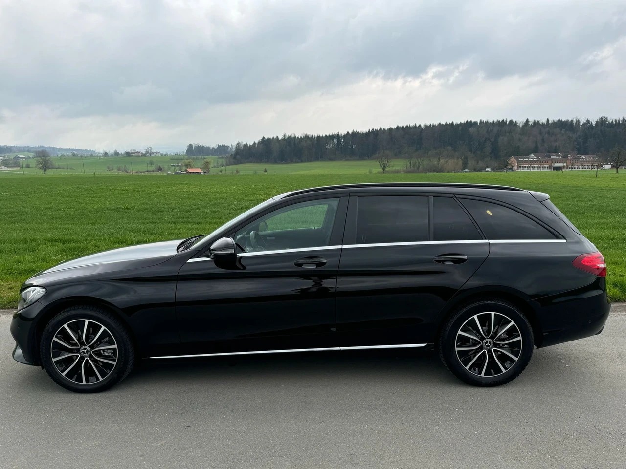 MERCEDES-BENZ C 220 d 9G-Tronic-image-5