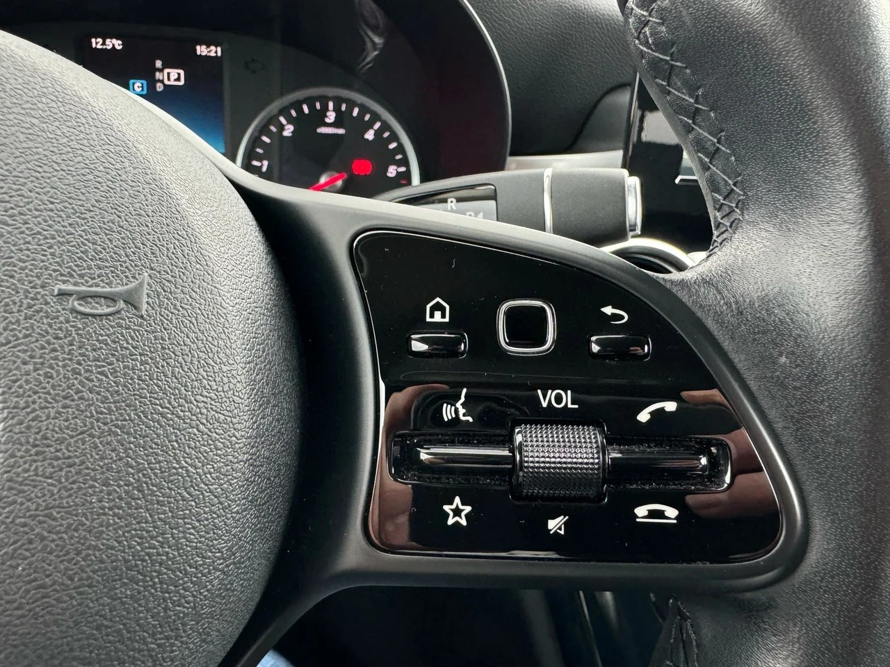 MERCEDES-BENZ C 220 d 9G-Tronic-image-13
