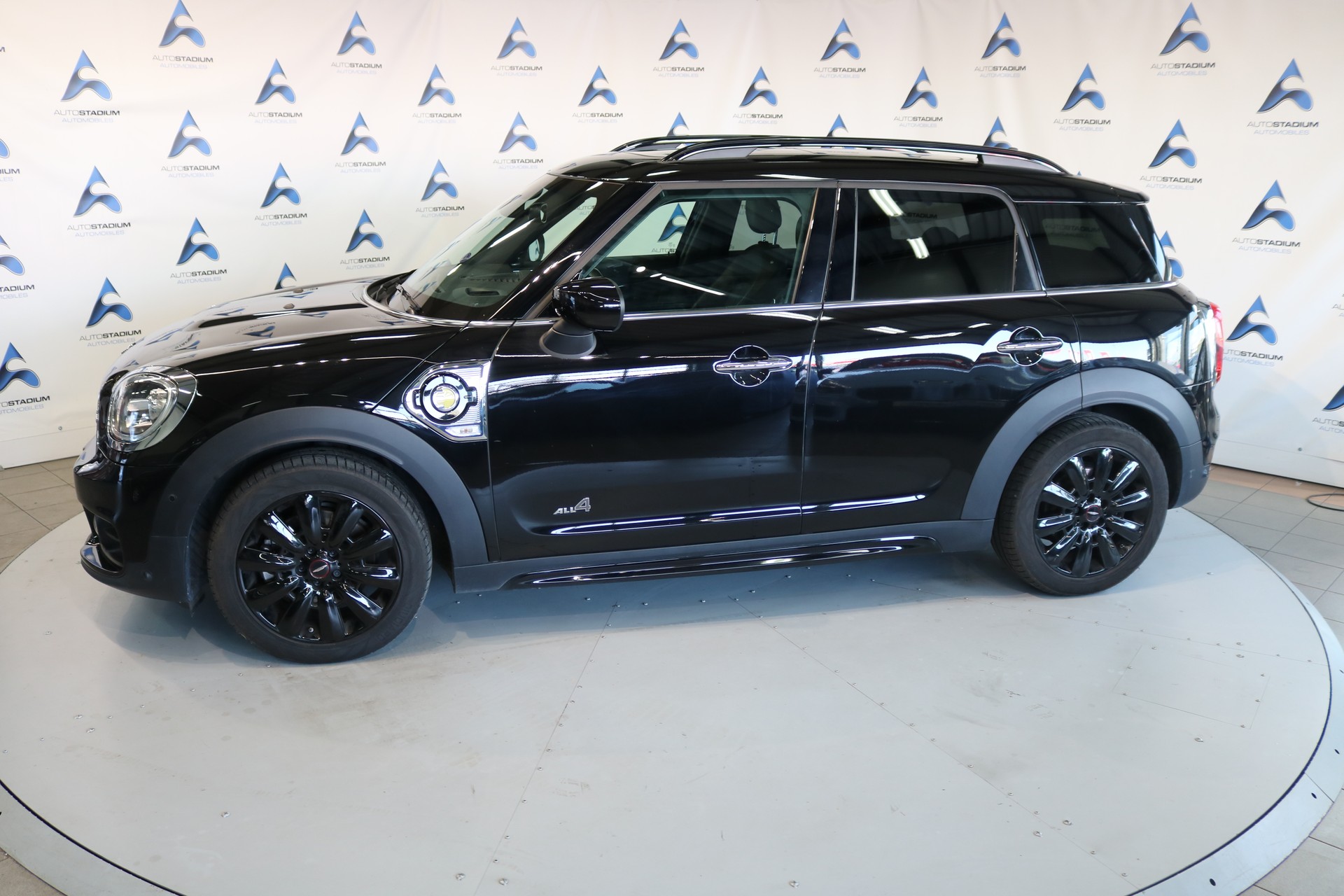 MINI Countryman Cooper S E ALL4 PHEV Steptronic-image-15
