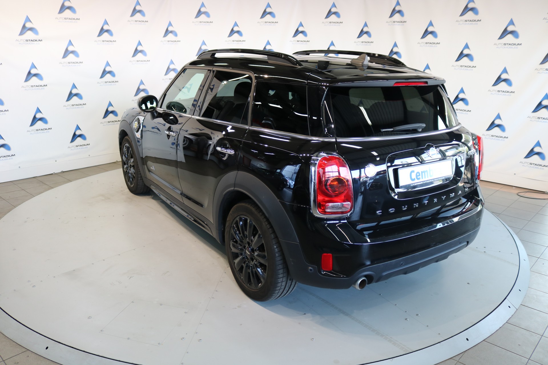 MINI Countryman Cooper S E ALL4 PHEV Steptronic-image-19