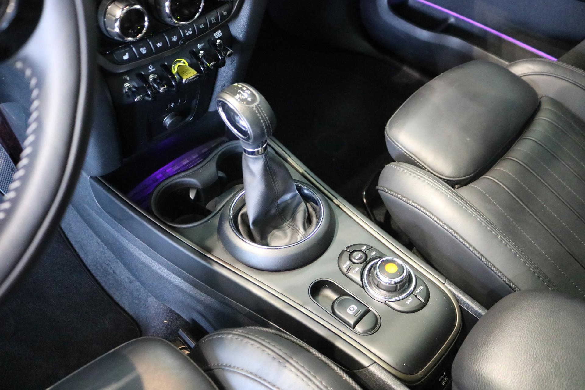 MINI Countryman Cooper S E ALL4 PHEV Steptronic-image-43