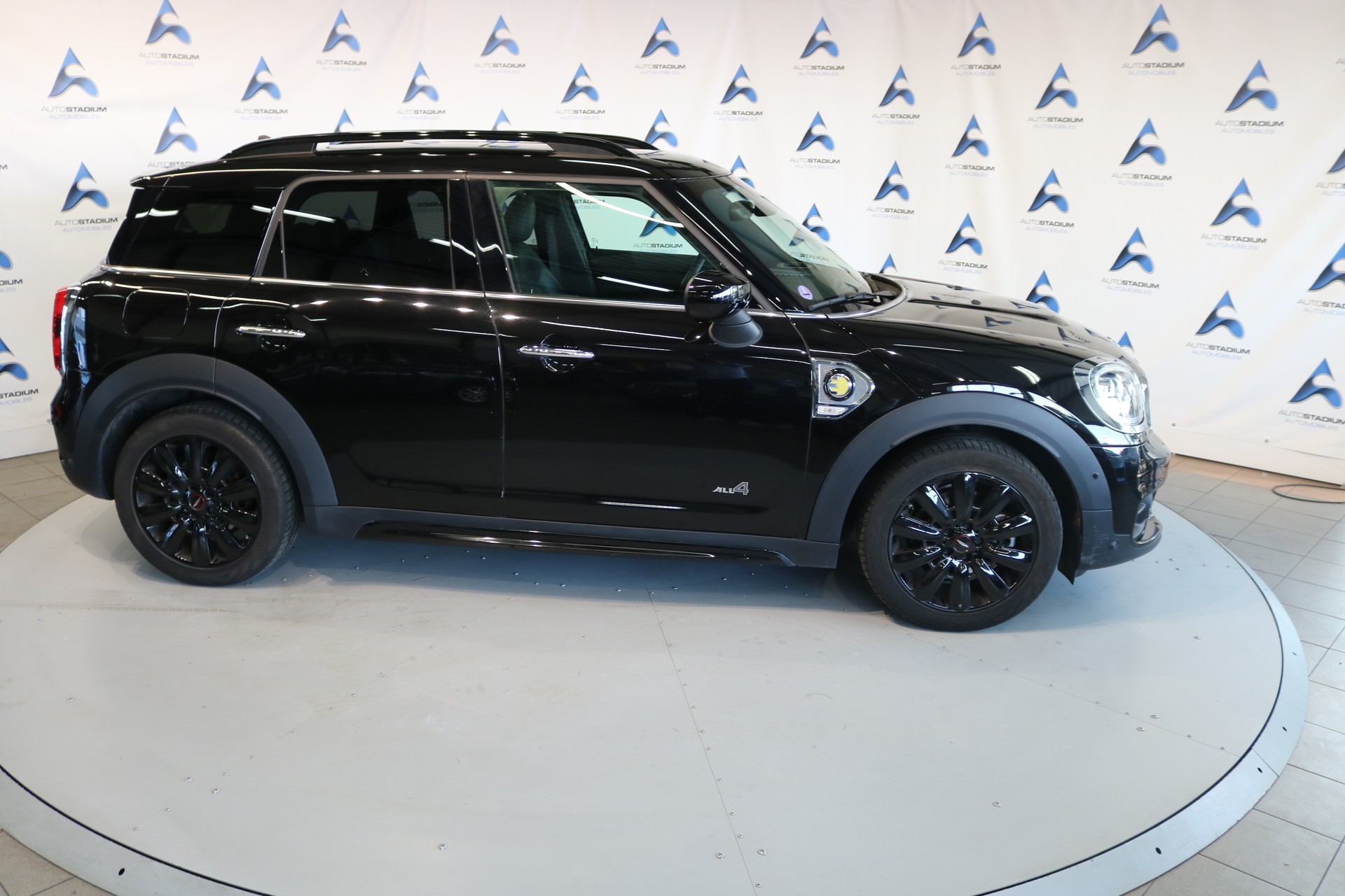 MINI Countryman Cooper S E ALL4 PHEV Steptronic-image-28