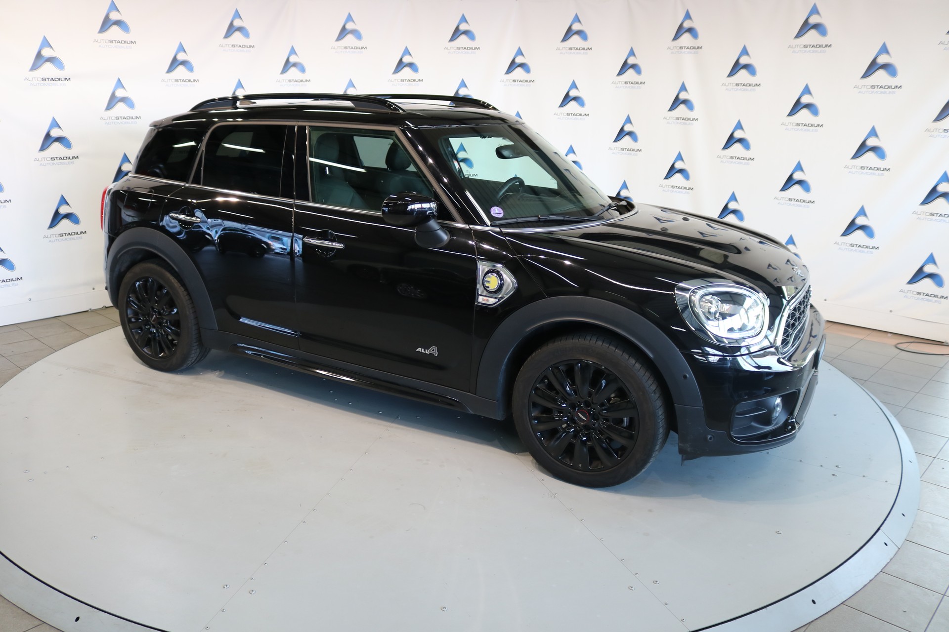 MINI Countryman Cooper S E ALL4 PHEV Steptronic-image-29