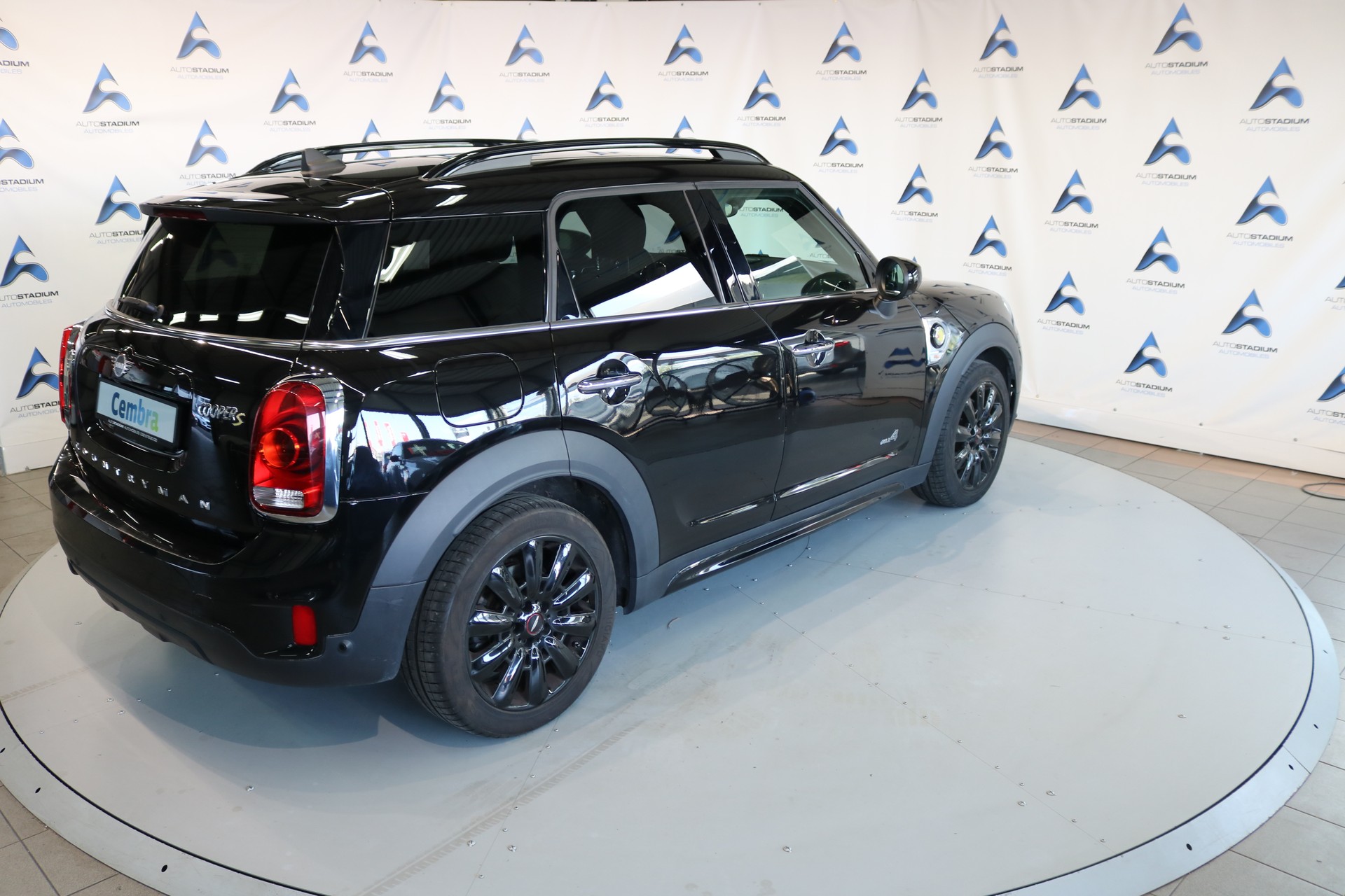MINI Countryman Cooper S E ALL4 PHEV Steptronic-image-24