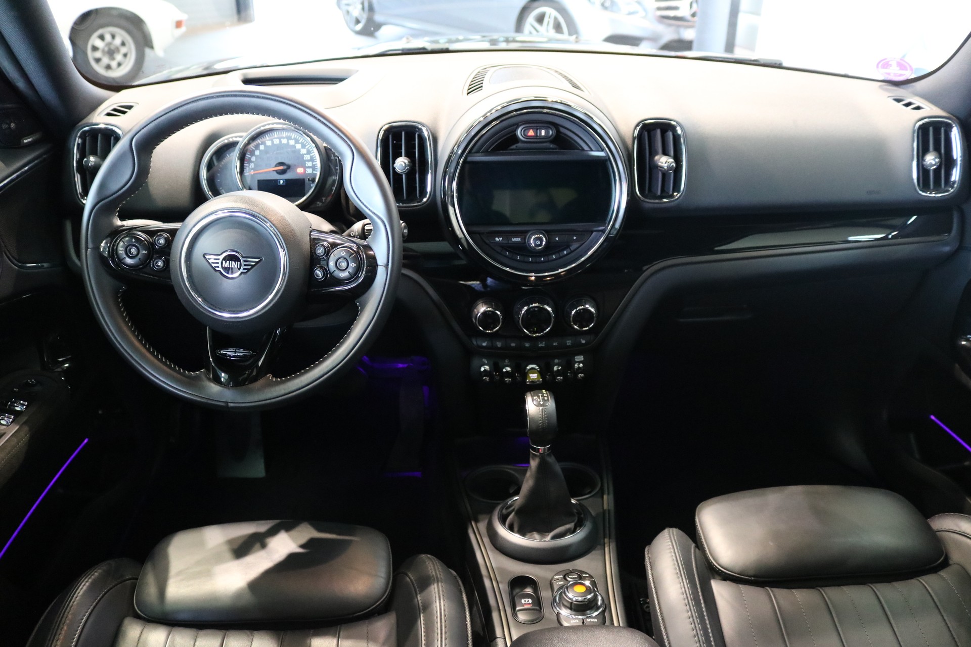 MINI Countryman Cooper S E ALL4 PHEV Steptronic-image-38