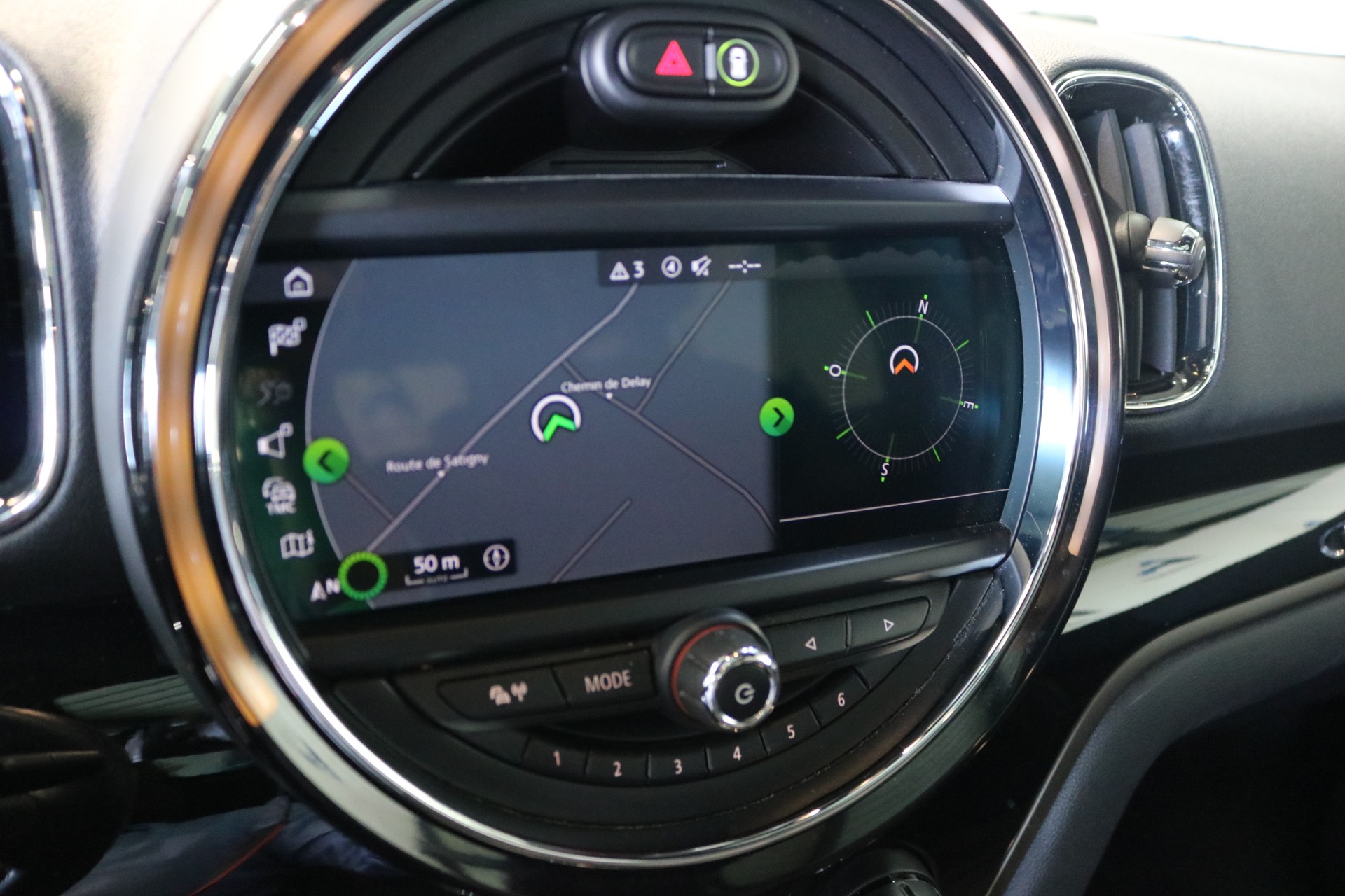 MINI Countryman Cooper S E ALL4 PHEV Steptronic-image-48