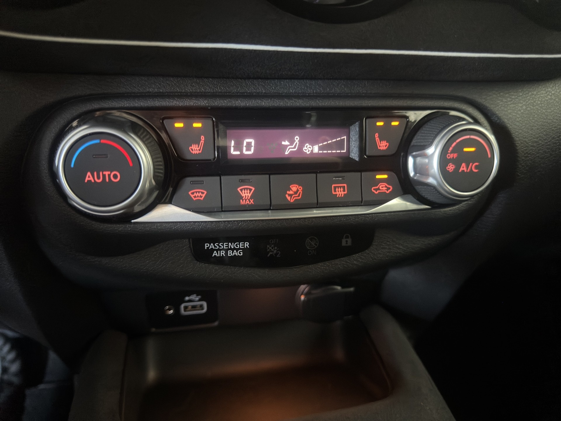 NISSAN Juke 1.0 DIG-T N-Design DCT-image-13
