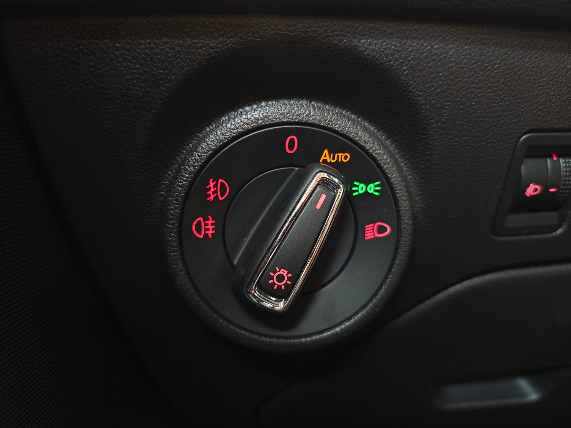 SEAT Leon 1.4 TSI Style-image-19