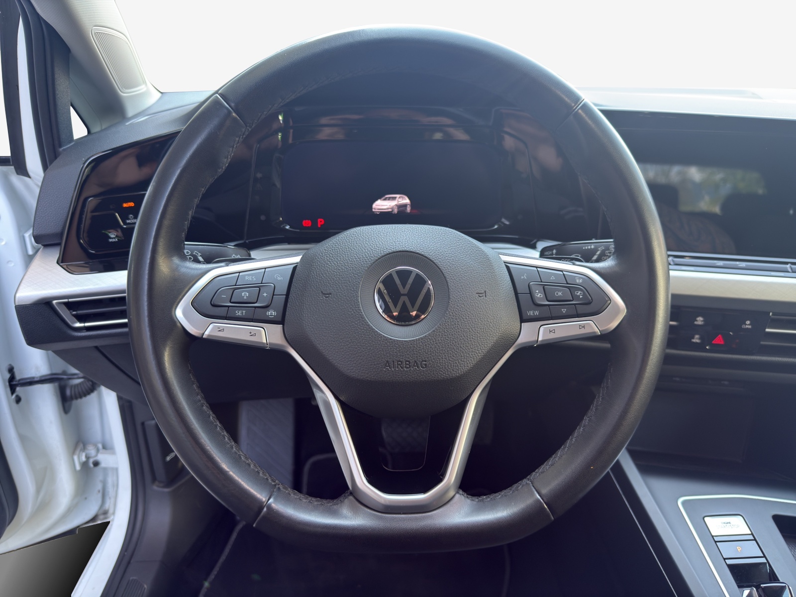 VW Golf 1.0 eTSI mHEV ACTLife DSG-image-9