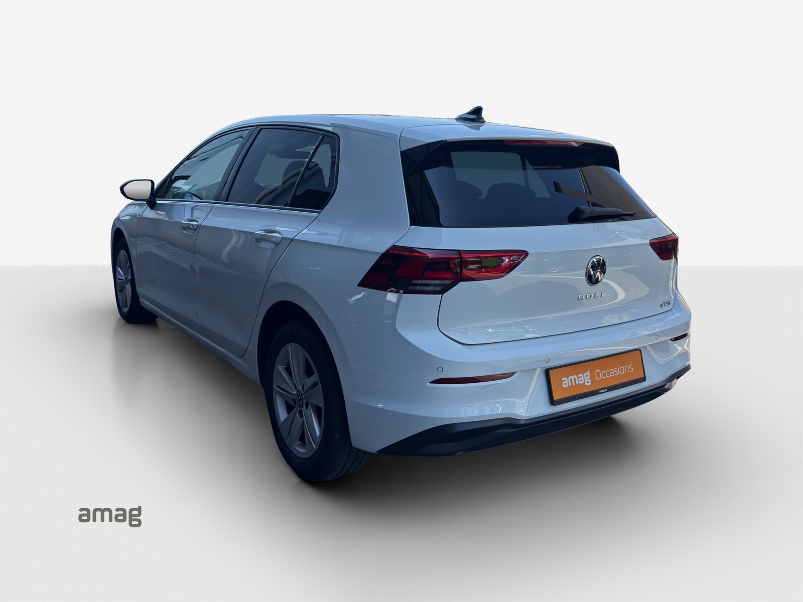 VW Golf 1.0 eTSI mHEV ACTLife DSG-image-2