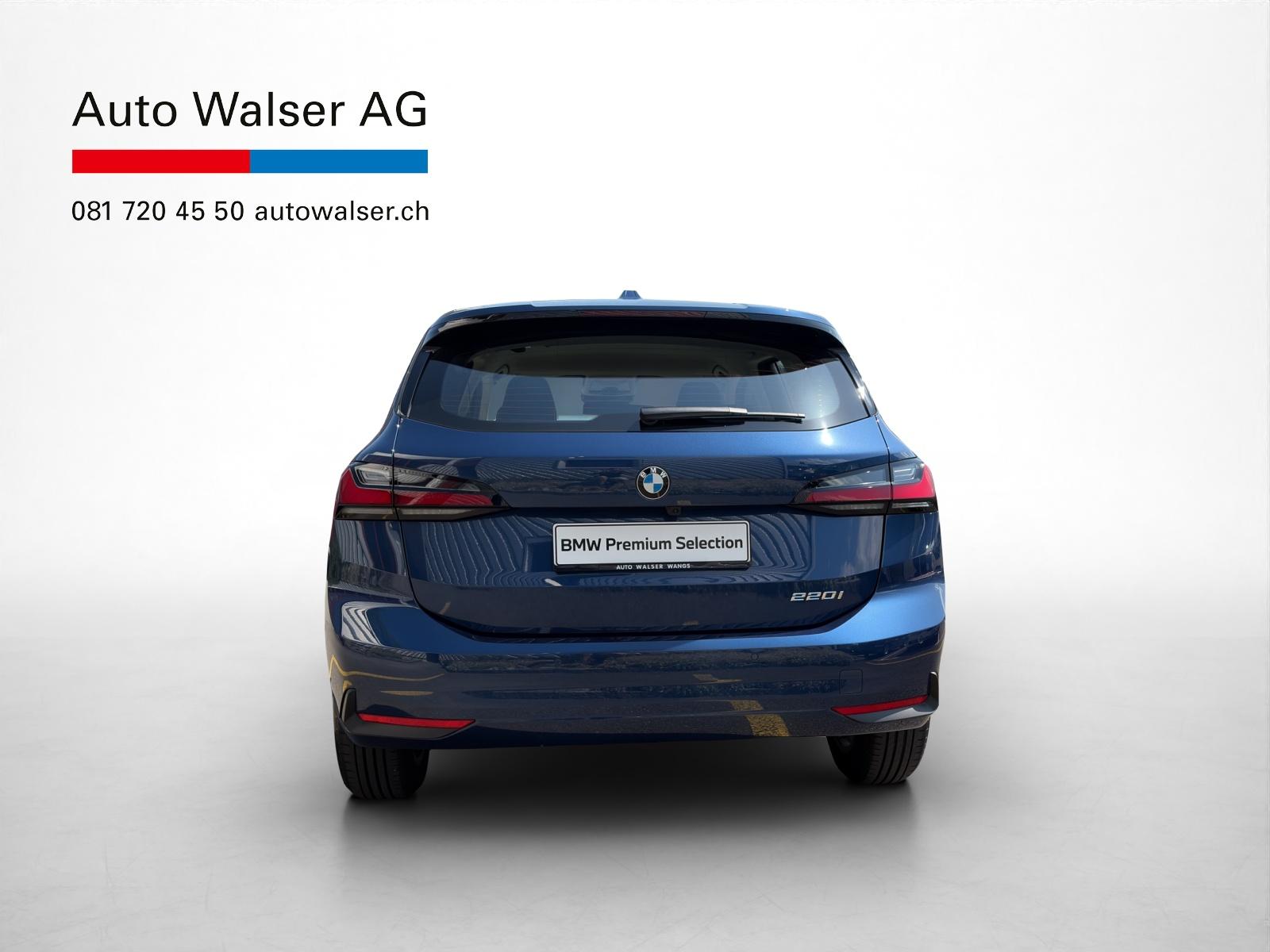 BMW 220i Active Tourer-image-3