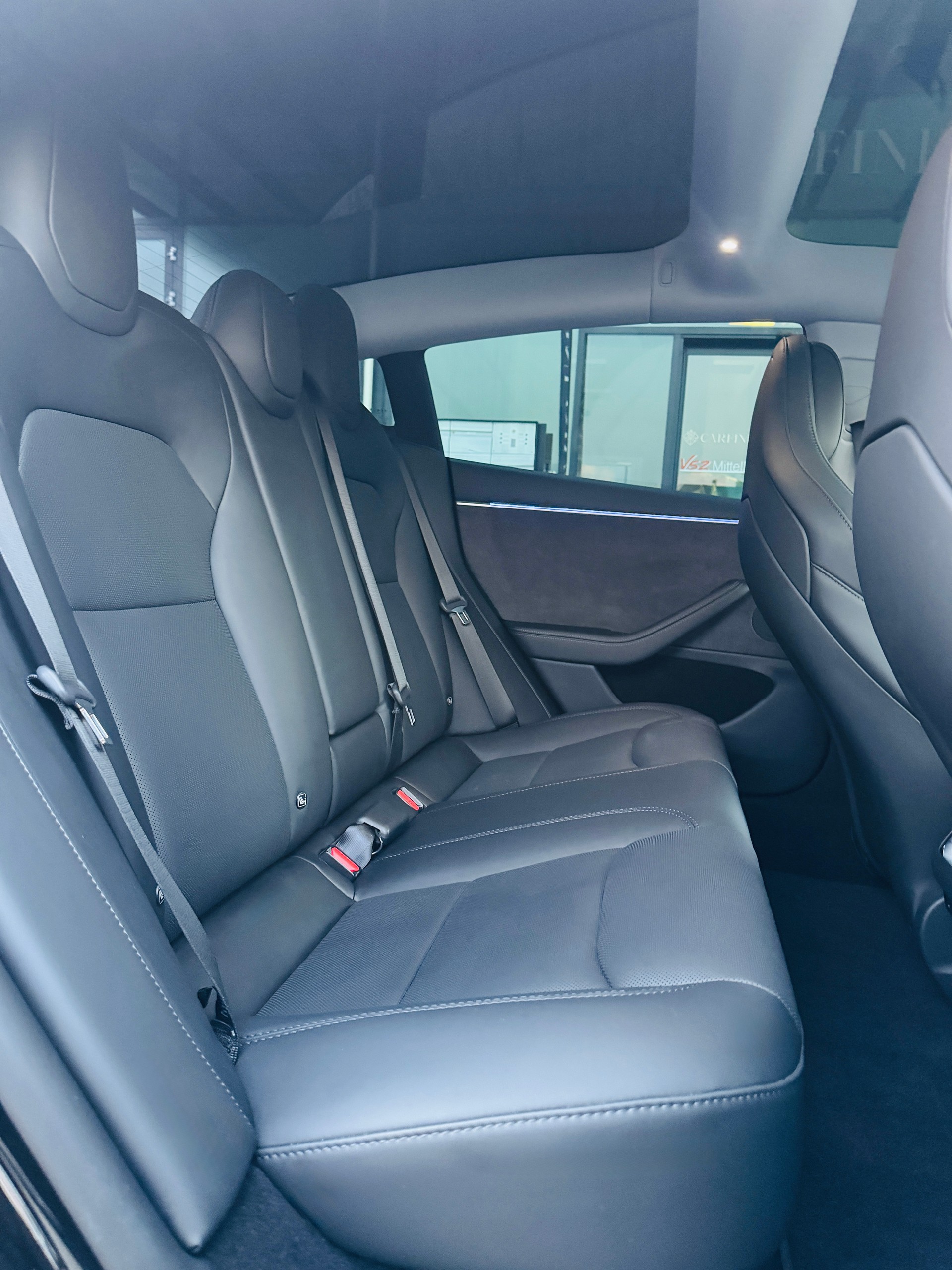 TESLA Model 3 Dual Motor Performance AWD / Highland / HW4-image-11