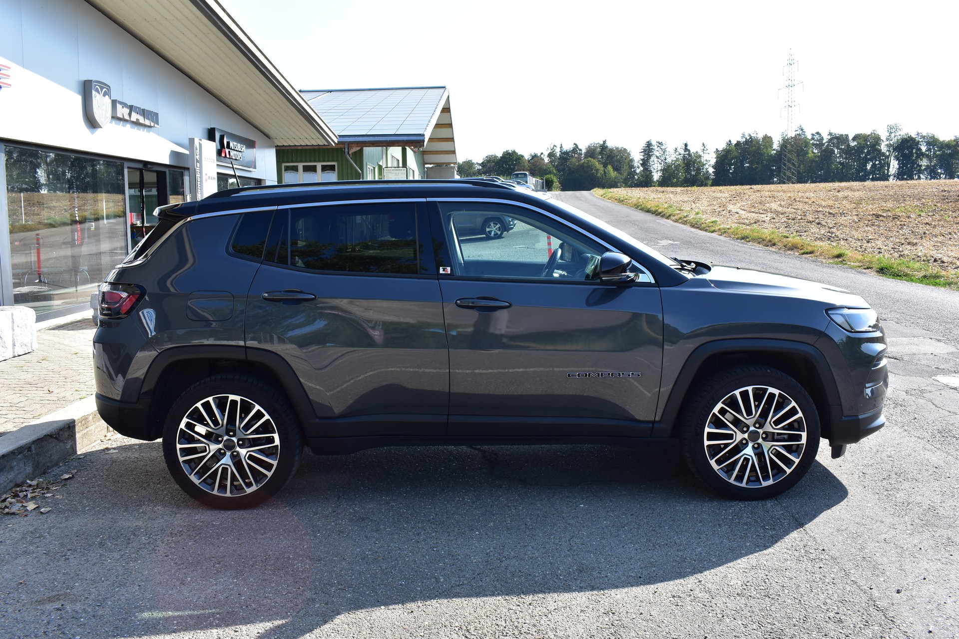JEEP Compass 1.3 T PHEV Limited Plus AWD-image-2