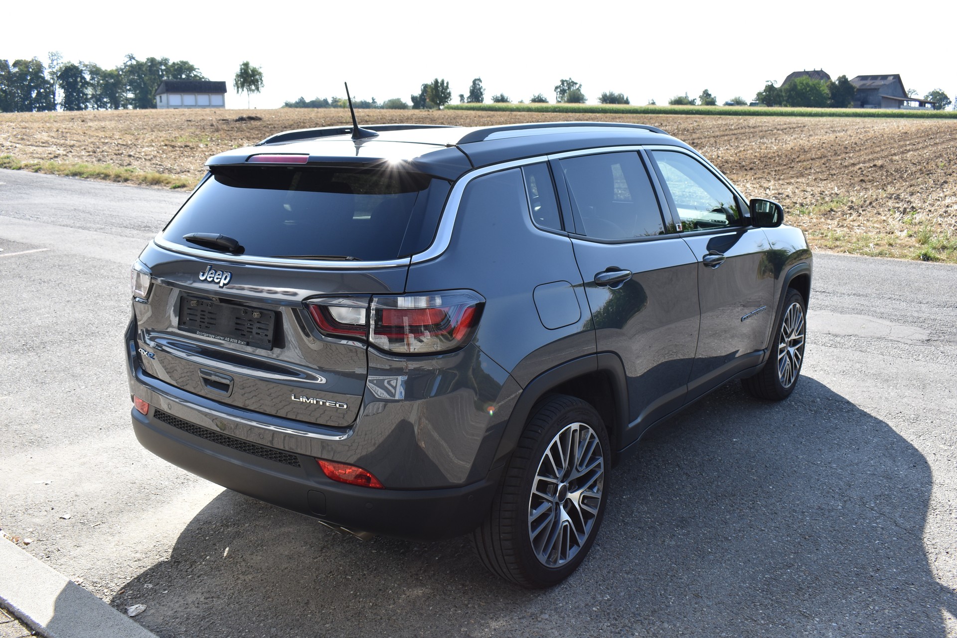 JEEP Compass 1.3 T PHEV Limited Plus AWD-image-3
