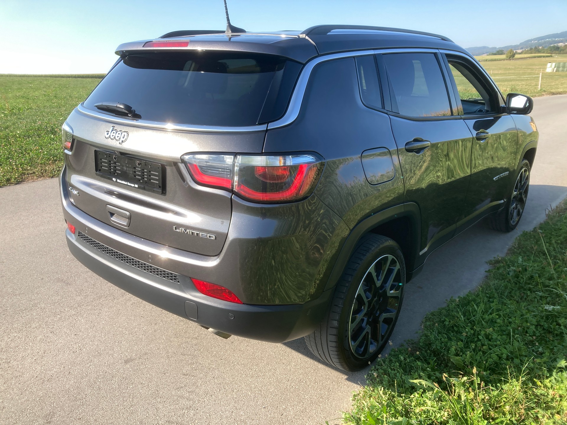 JEEP Compass 1.4 Turbo Limited AWD 9ATX-image-2