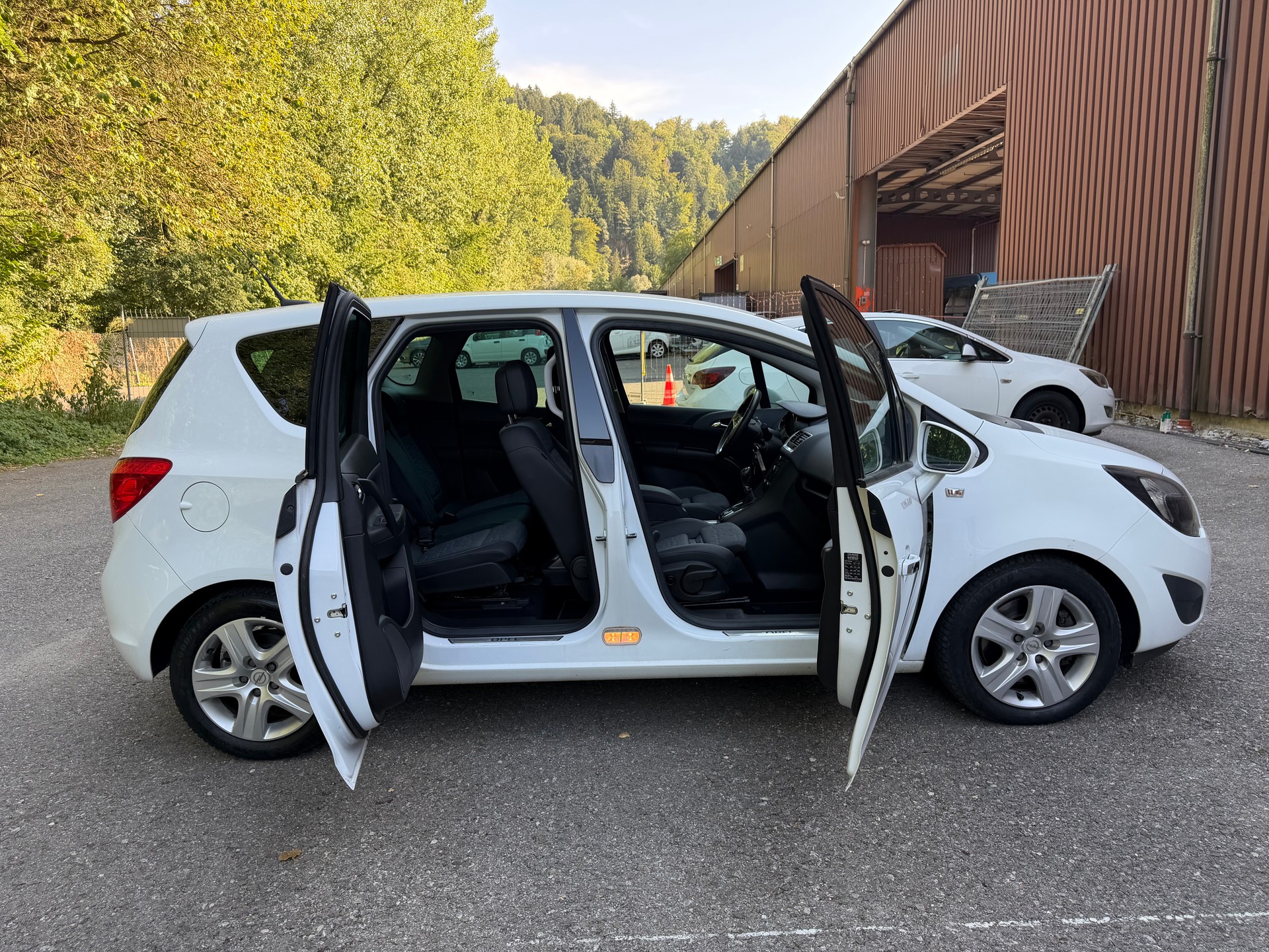 OPEL Meriva 1.7 CDTi Enjoy Automatic-image-8