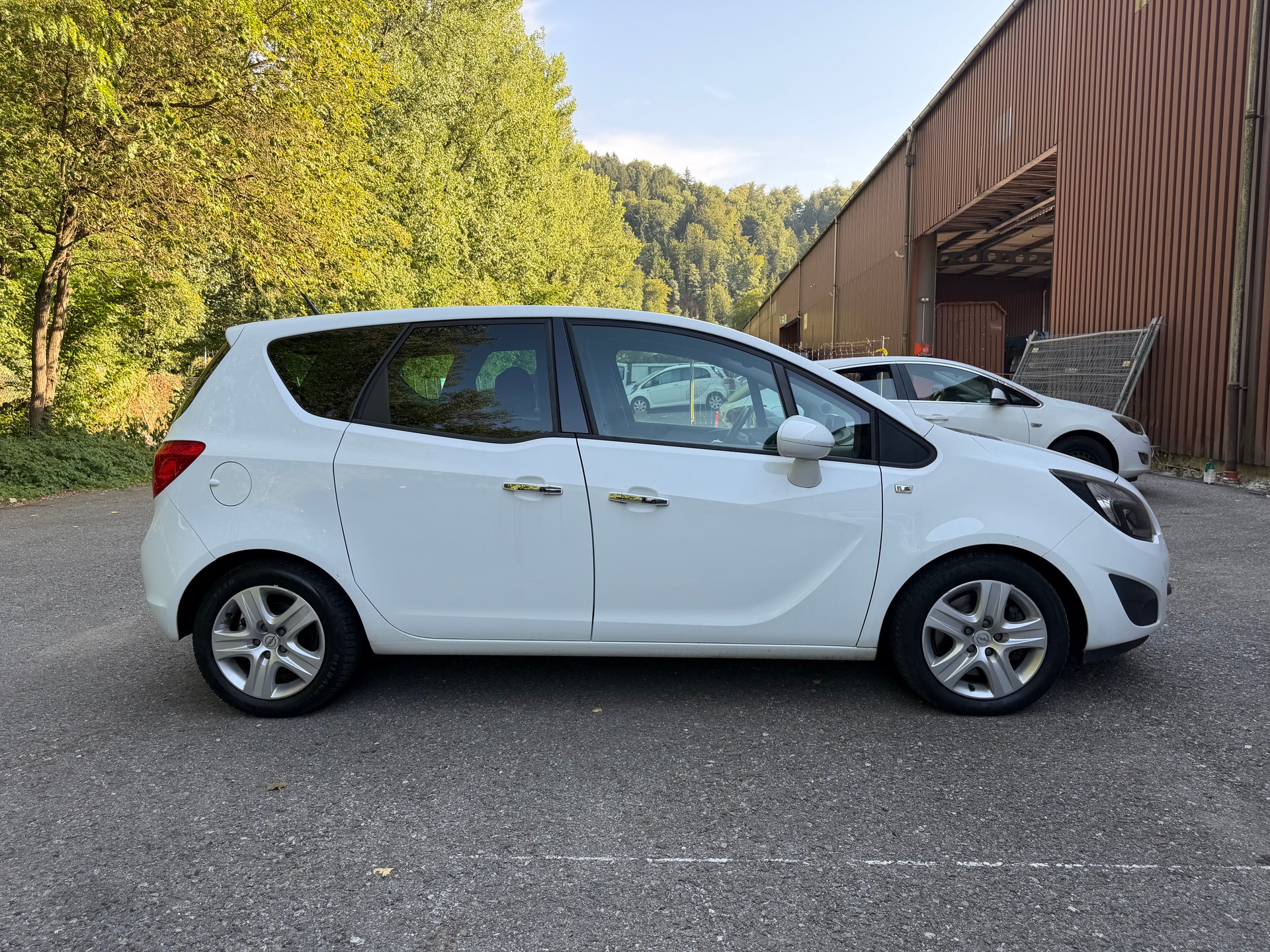 OPEL Meriva 1.7 CDTi Enjoy Automatic-image-4