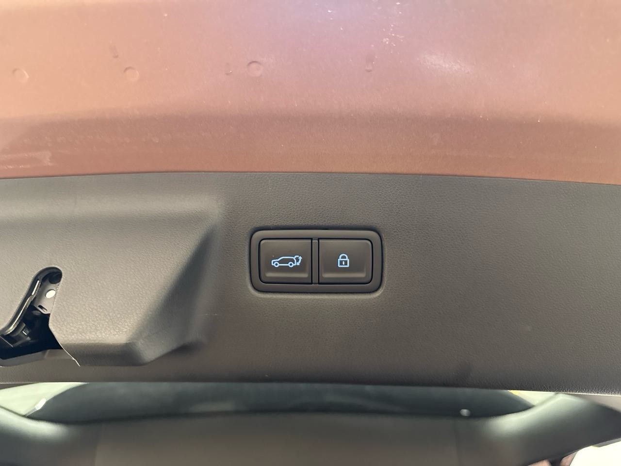 HYUNDAI Santa Fe 1.6 T-GDi PHEV Calligraphy 4WD Automatic-image-8