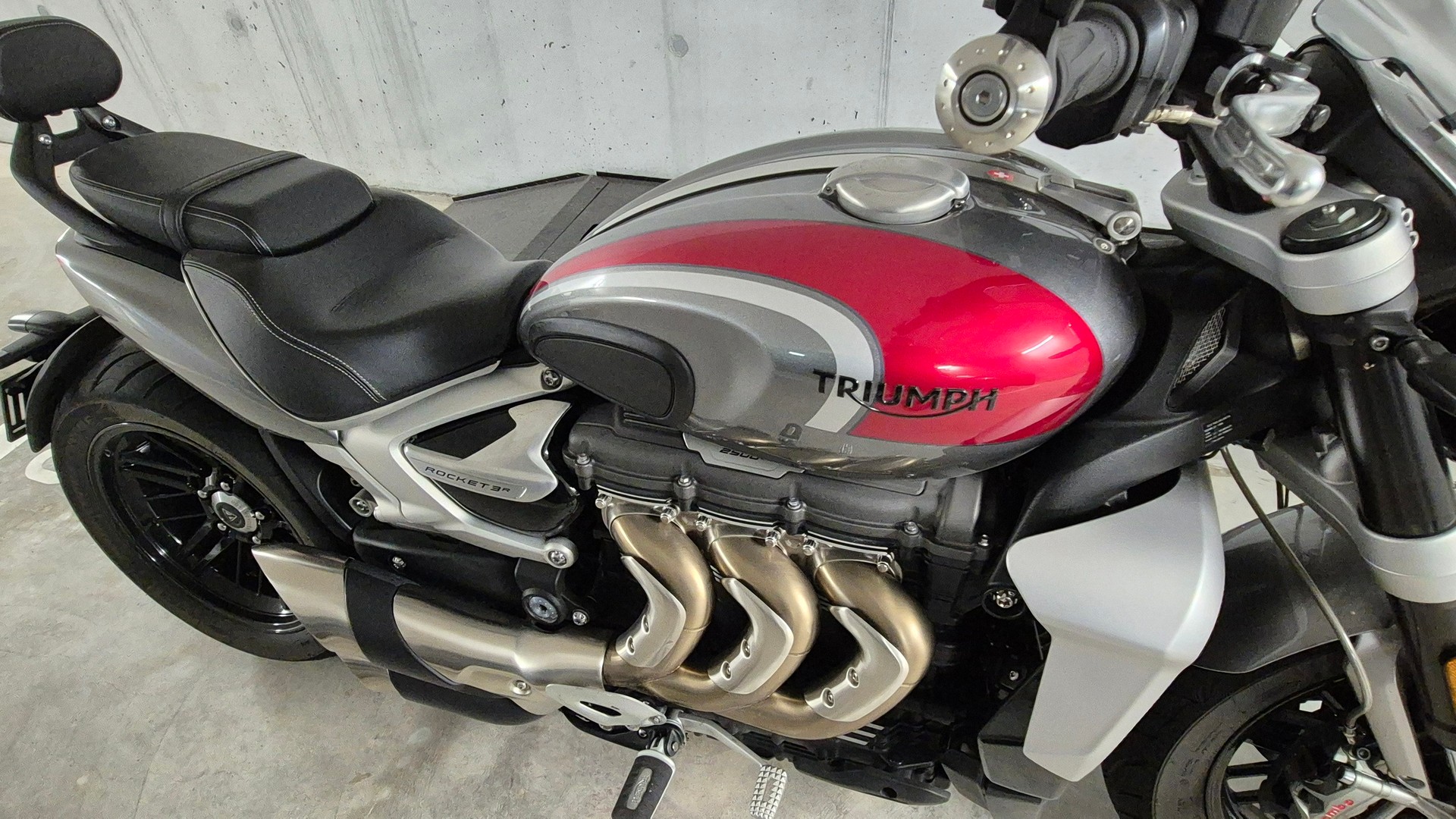 TRIUMPH Rocket 3 R-image-2