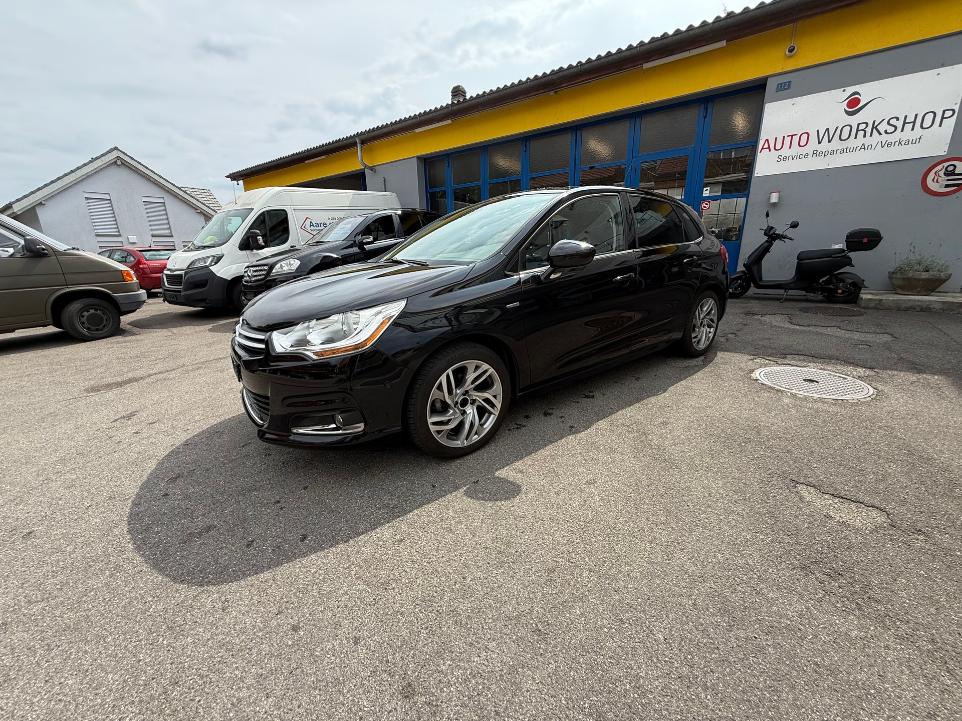 CITROEN C4 Berline 1.6 e-HDi Edition EGS6-image-6