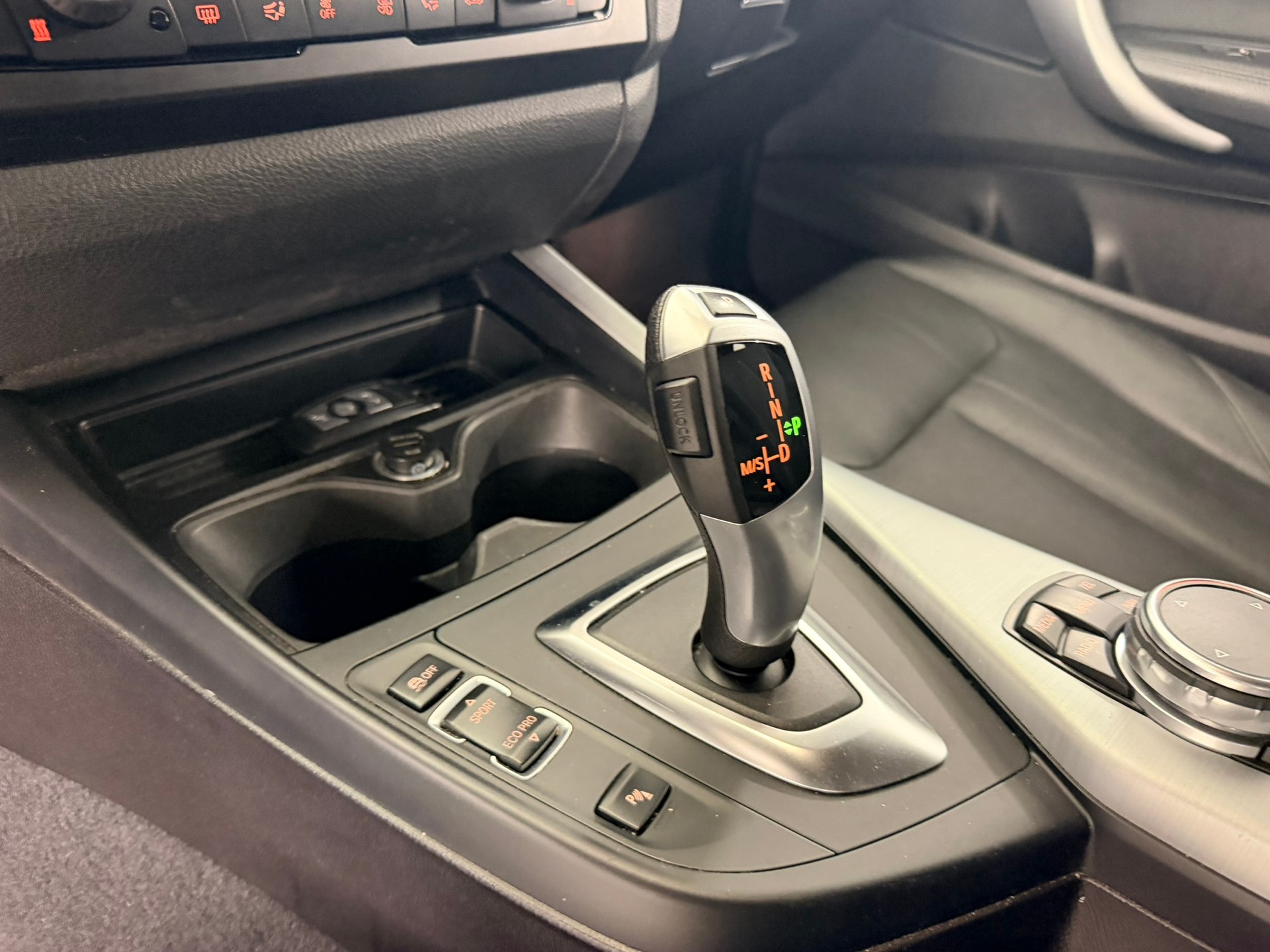 BMW 116i Sport Line Steptronic-image-15