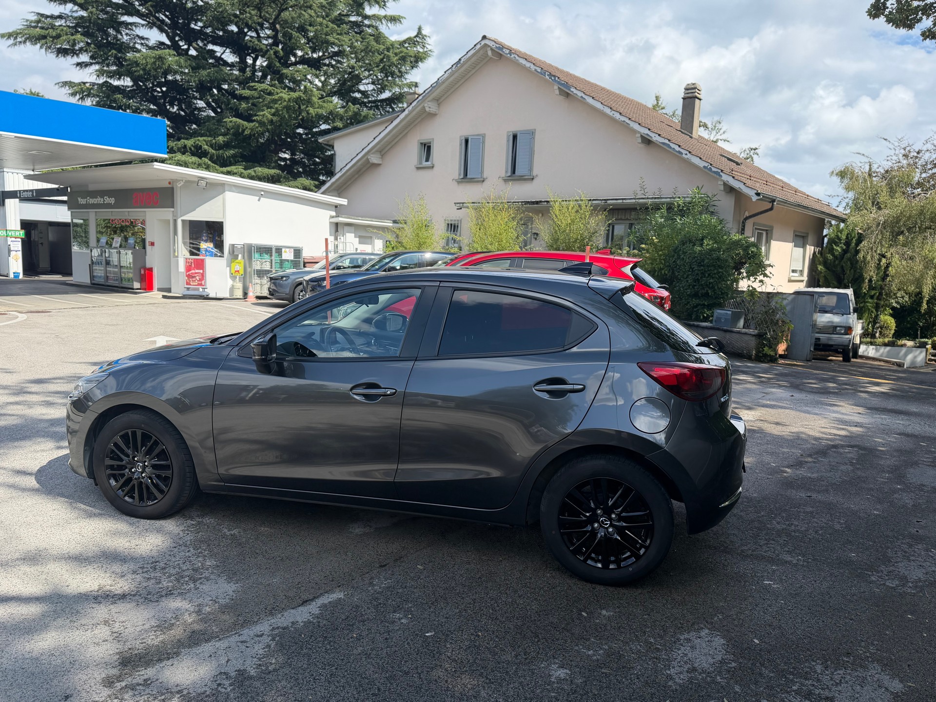 MAZDA 2 SKYACTIV-G 90 Homura Automat-image-0