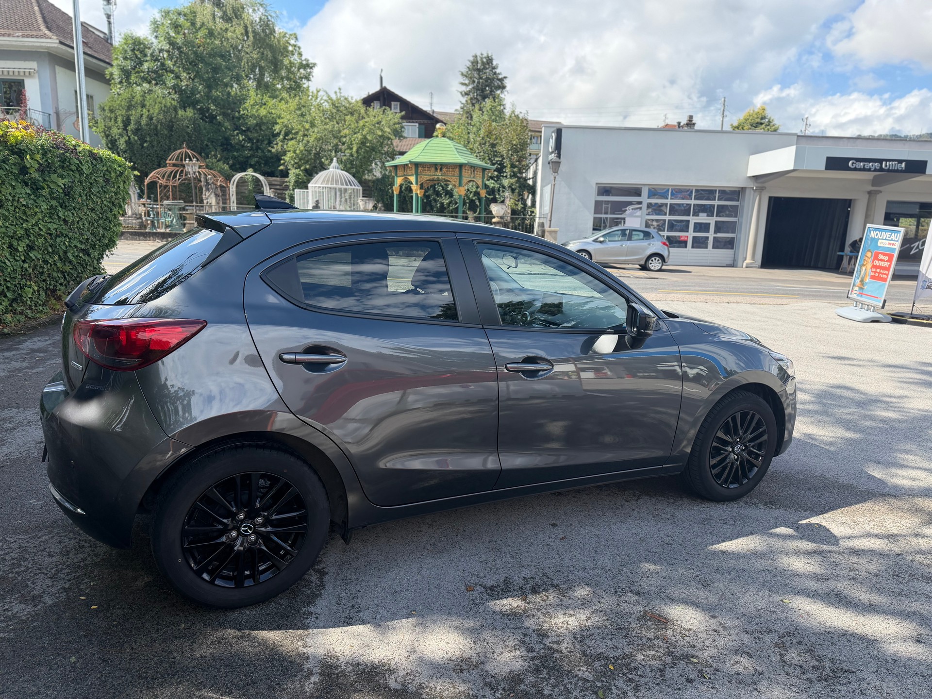 MAZDA 2 SKYACTIV-G 90 Homura Automat-image-1