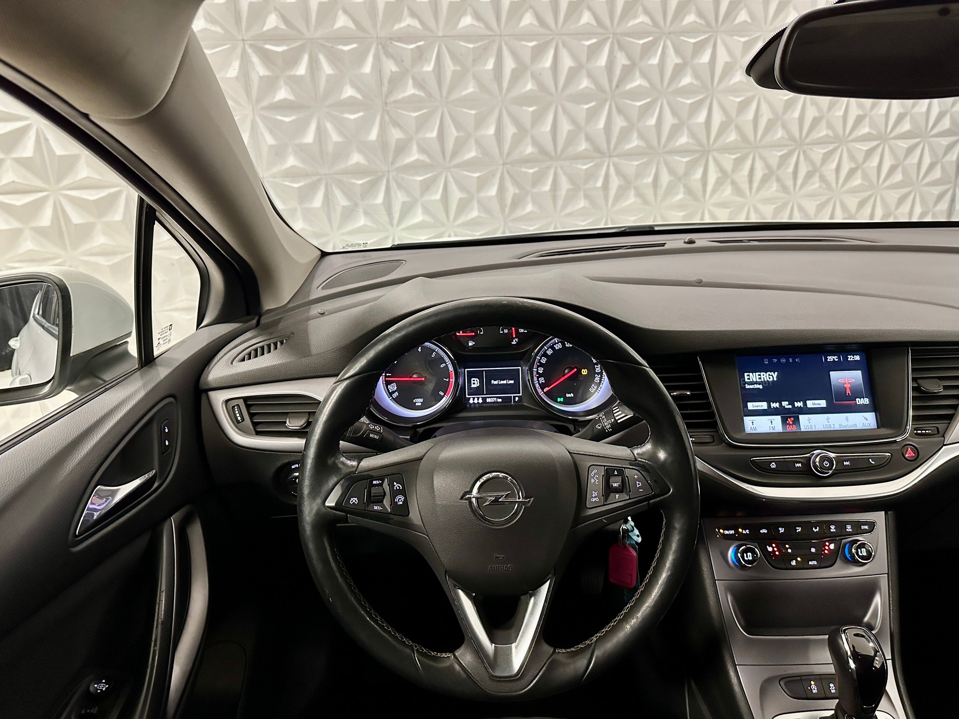 OPEL Astra 1.4i Turbo Enjoy Automatic-image-18