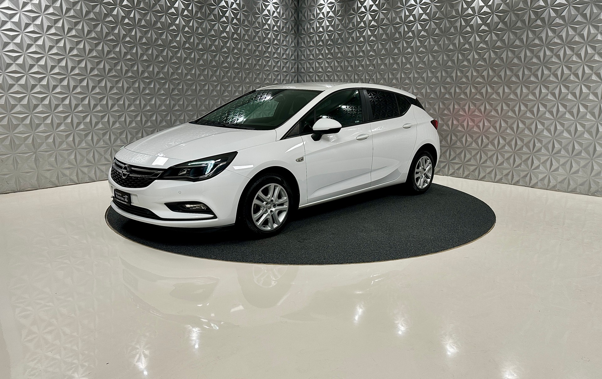 OPEL Astra 1.4i Turbo Enjoy Automatic