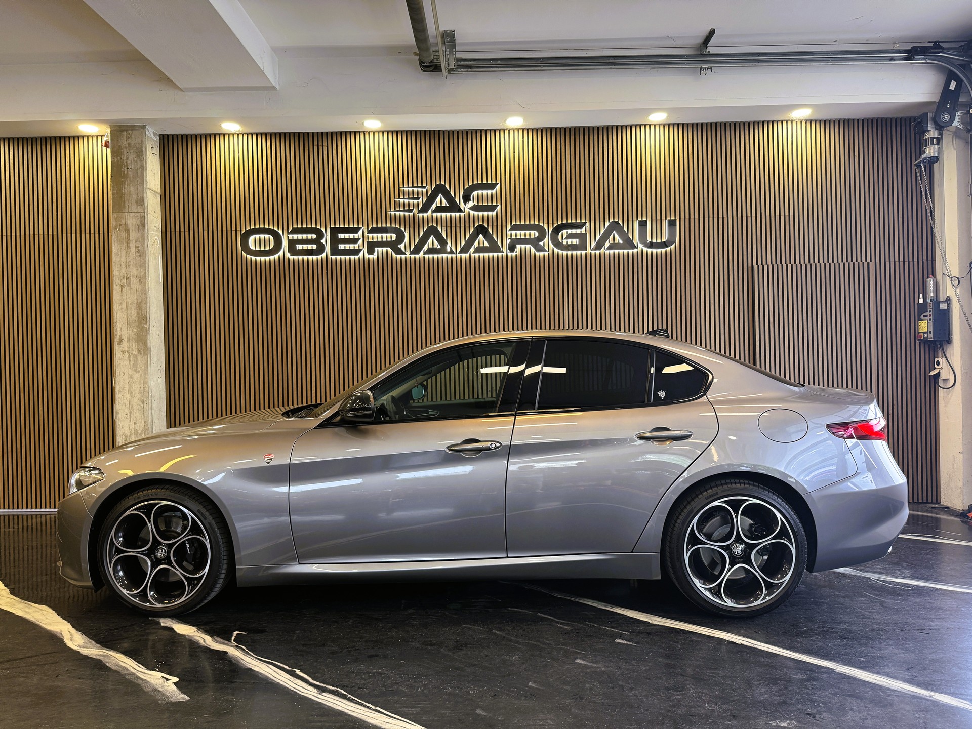 ALFA ROMEO Giulia 2.0 B-Tech Automatic-image-2