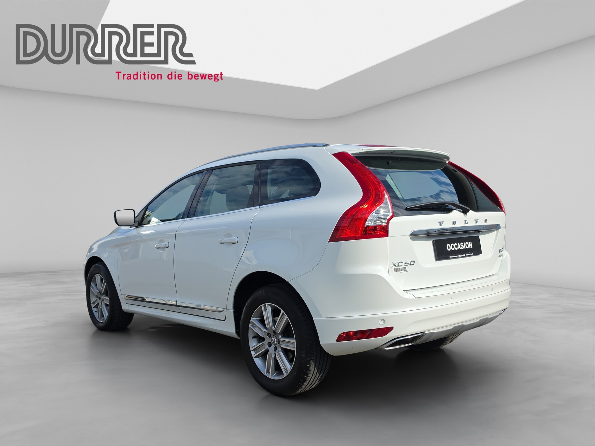 VOLVO XC60 2.4 D5 Summum AWD S/S-image-2