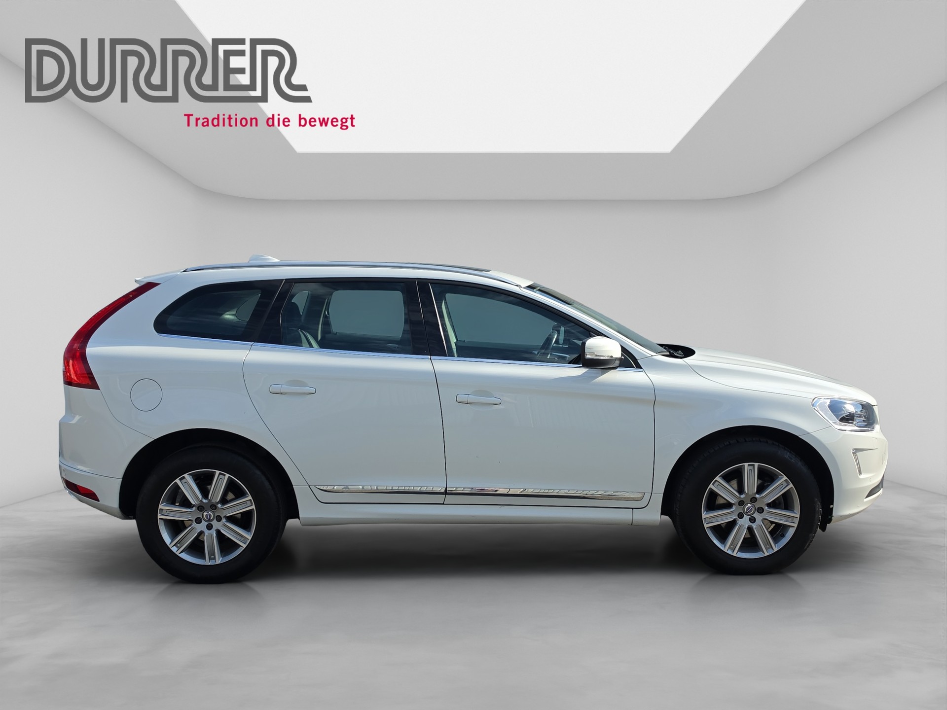 VOLVO XC60 2.4 D5 Summum AWD S/S-image-4