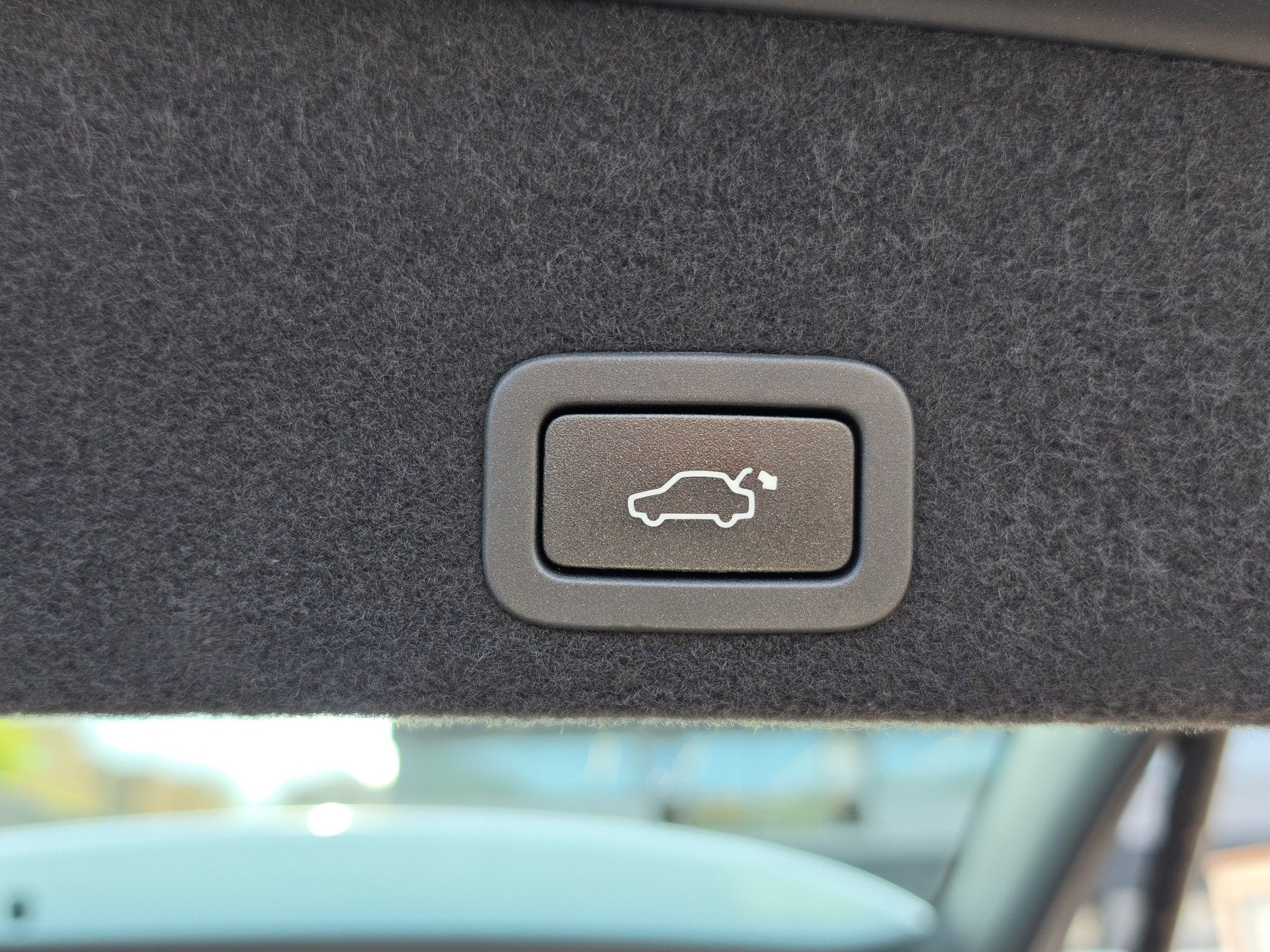 VOLVO XC60 2.4 D5 Summum AWD S/S-image-19