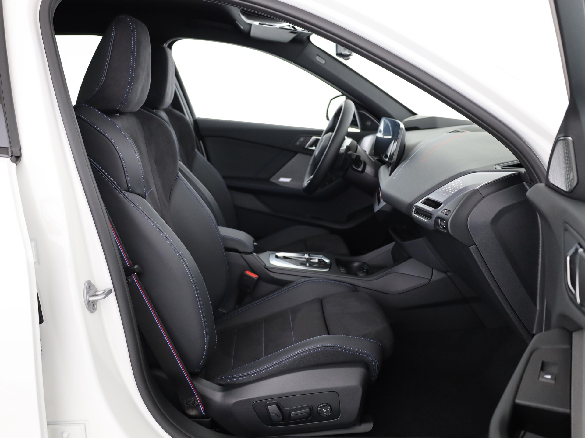 BMW 123 xDrive-image-15