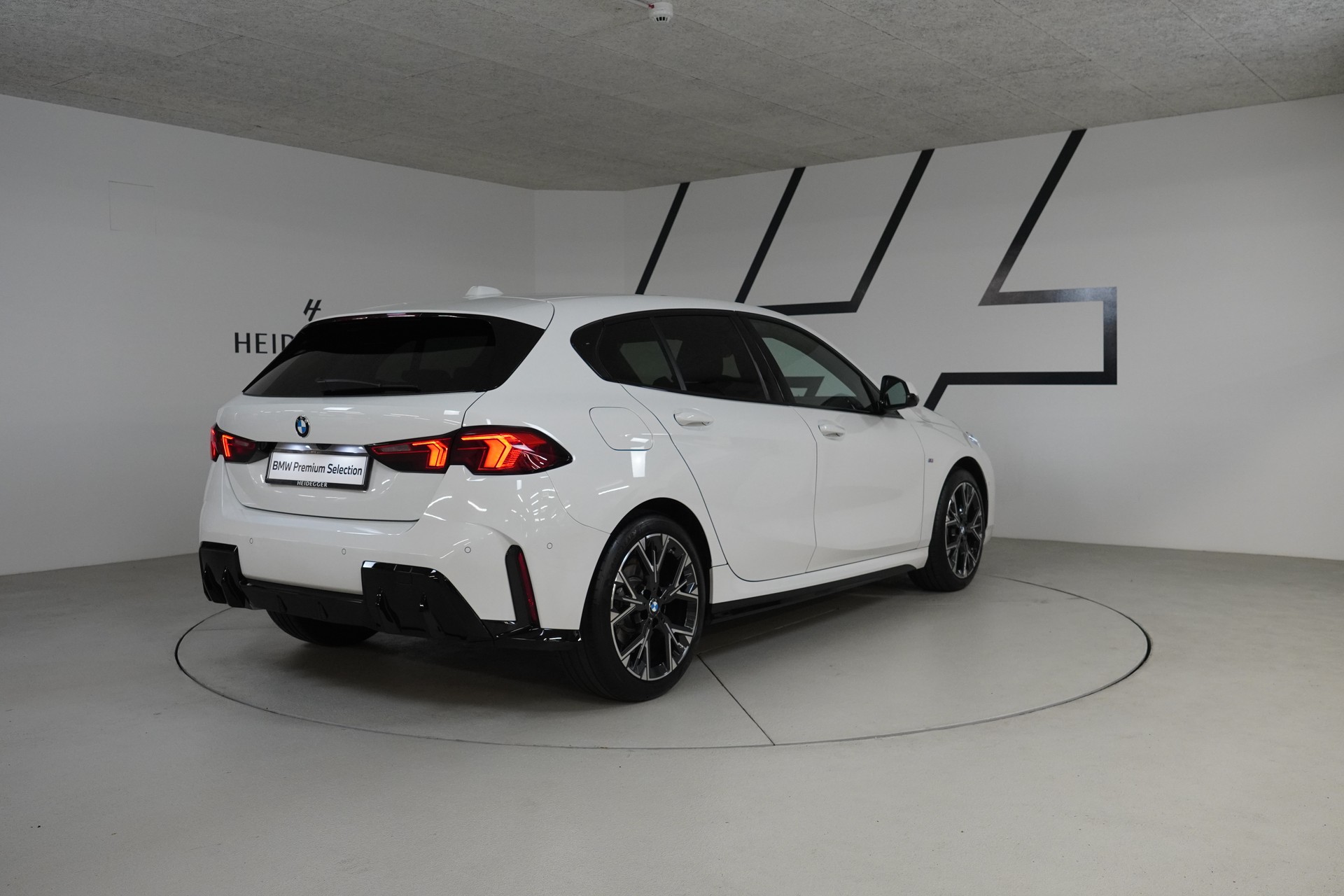 BMW 120d M Sport Steptronic-image-6