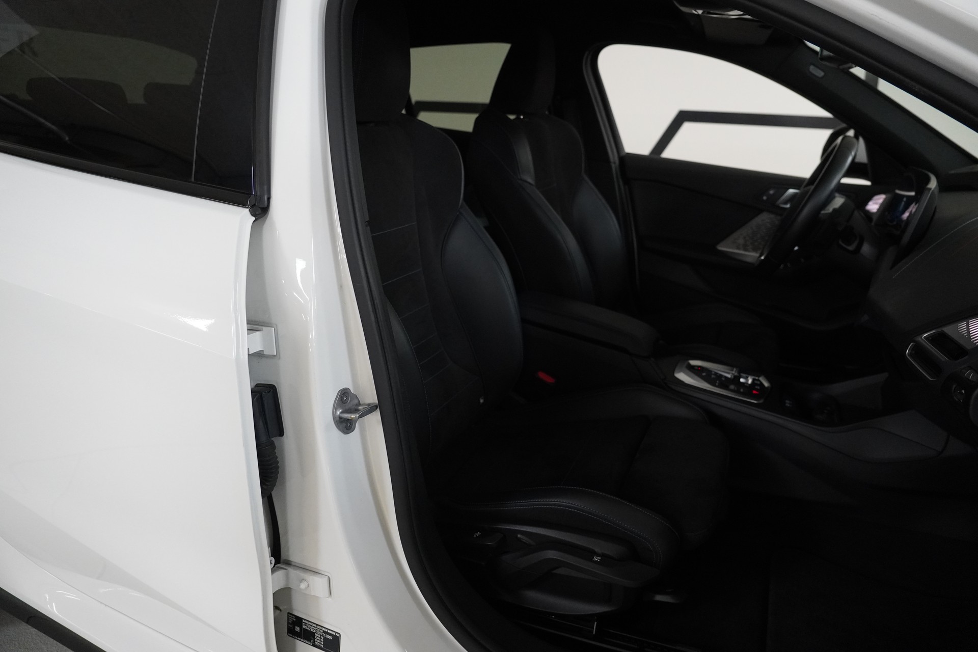 BMW 120d M Sport Steptronic-image-14
