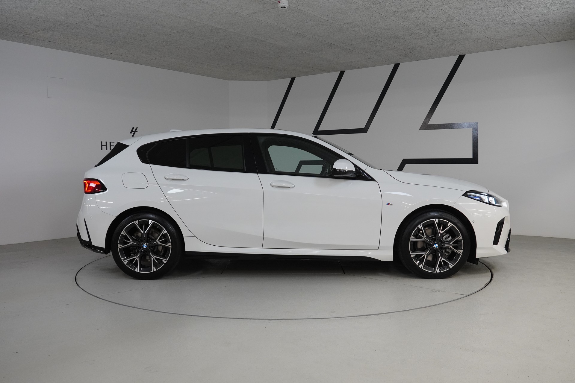 BMW 120d M Sport Steptronic-image-7